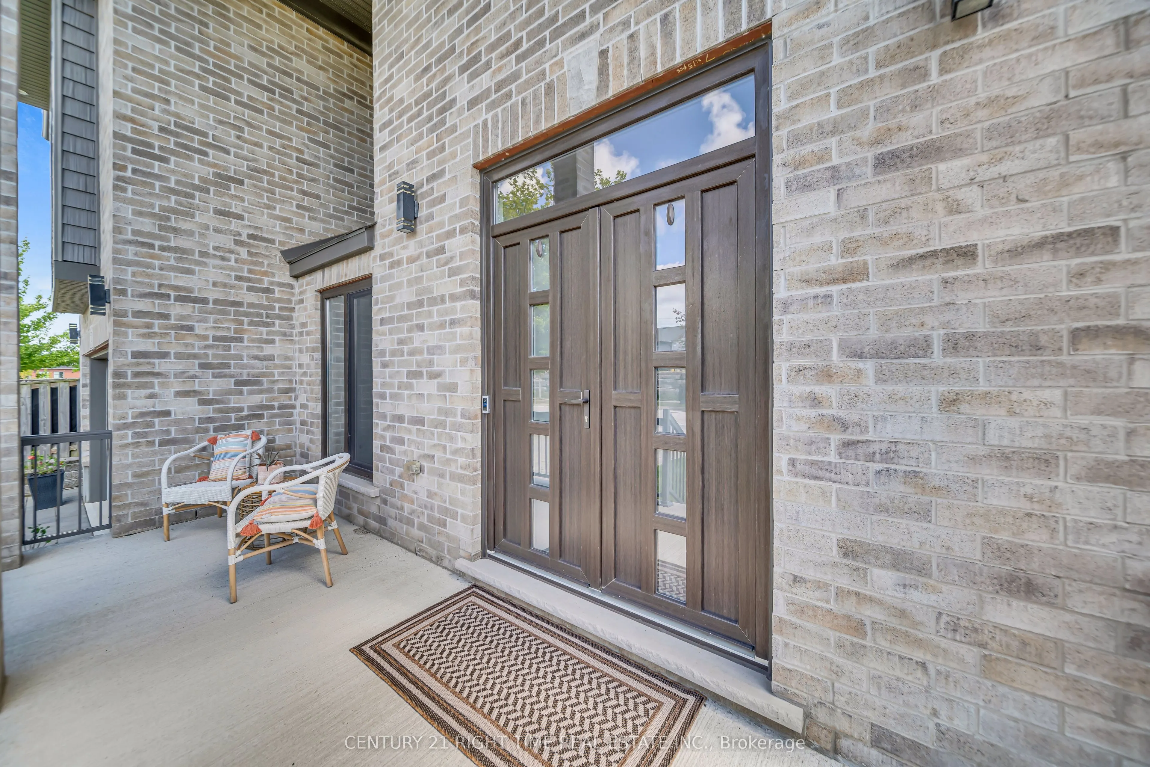 50 HORSESHOE Crescent