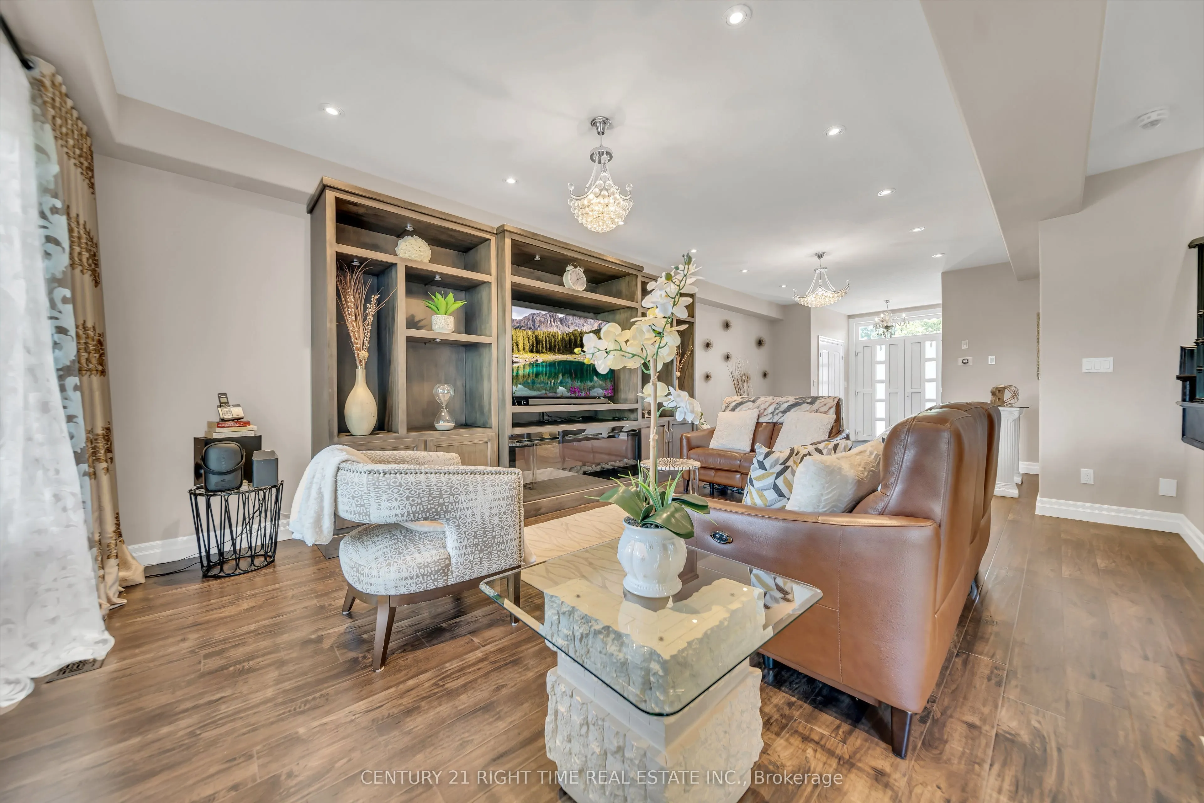 50 HORSESHOE Crescent