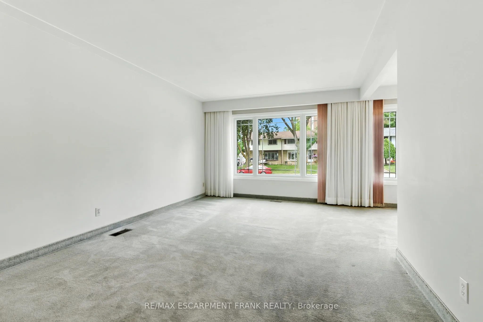 24 Meadowlark Drive