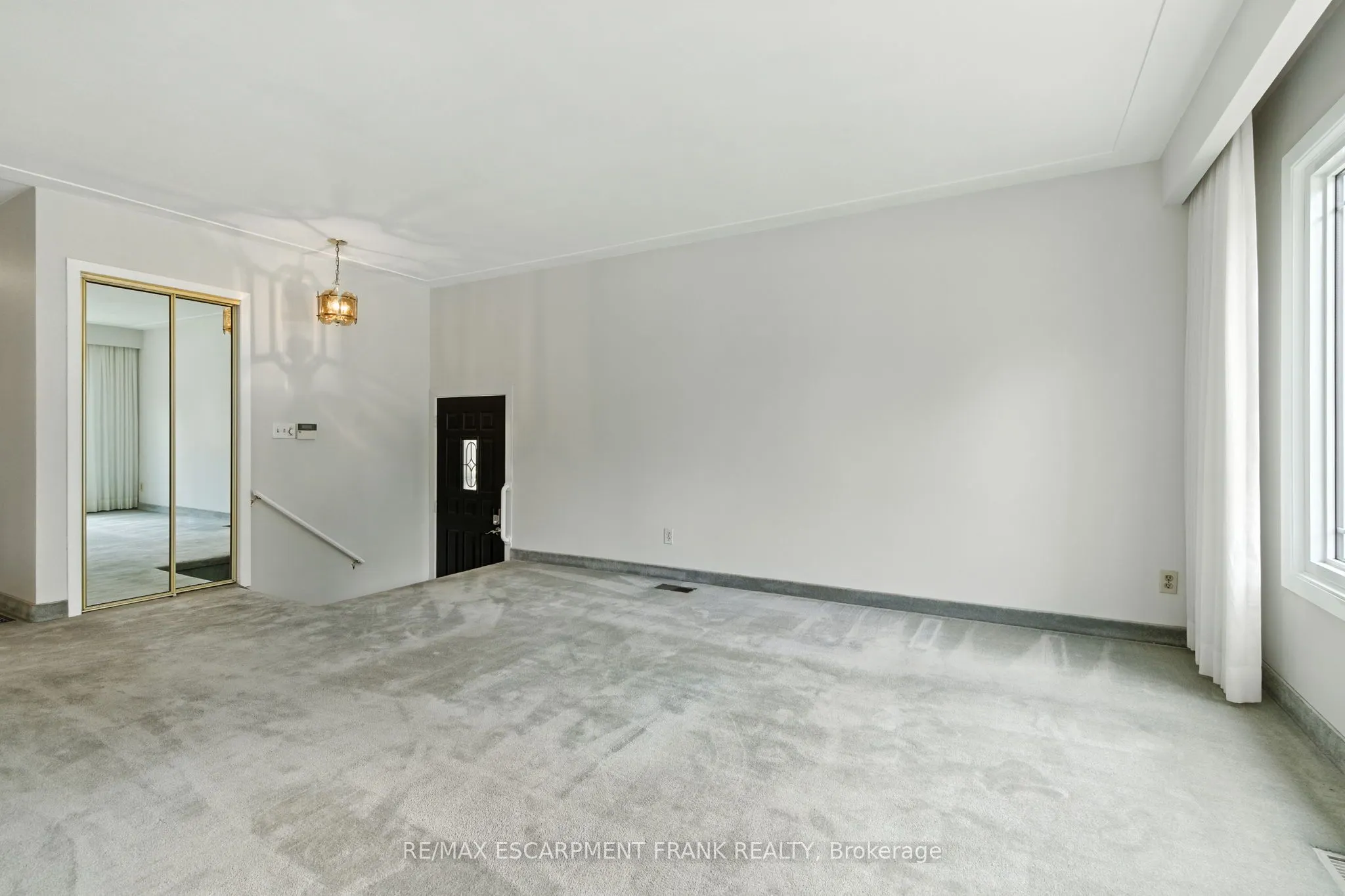 24 Meadowlark Drive