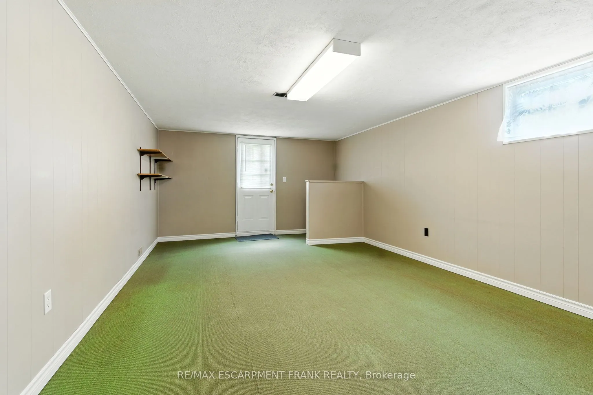 24 Meadowlark Drive