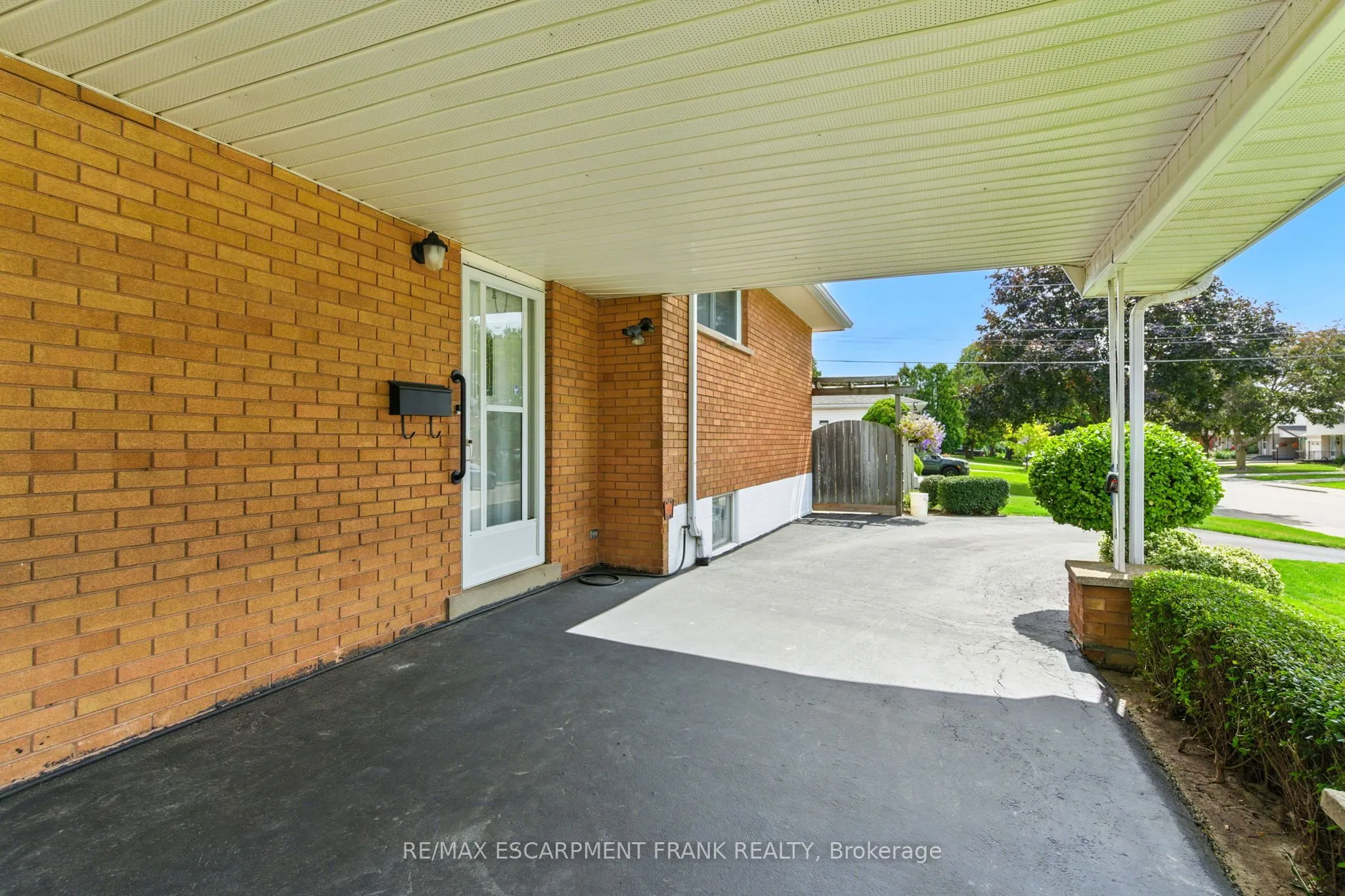 24 Meadowlark Drive