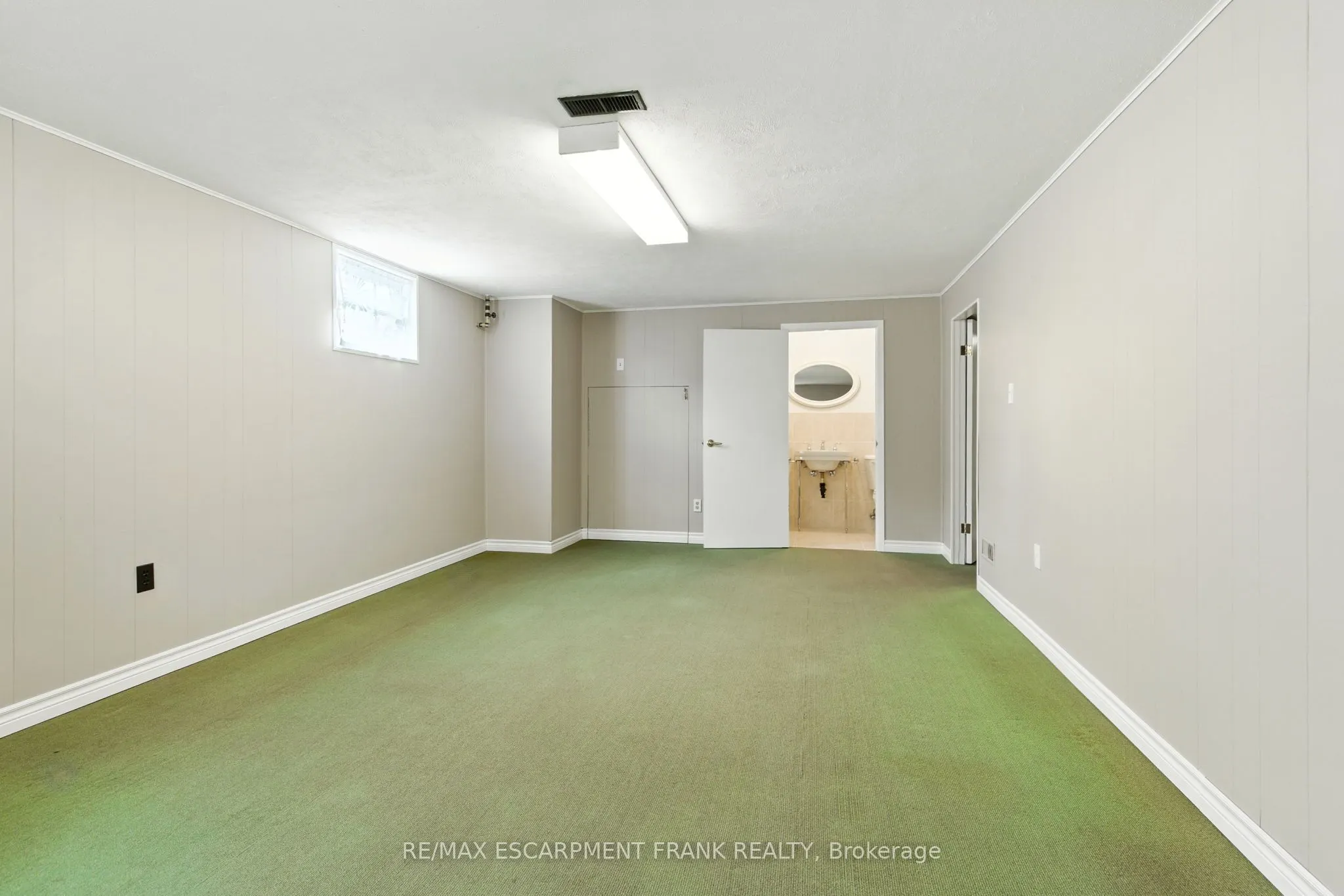 24 Meadowlark Drive