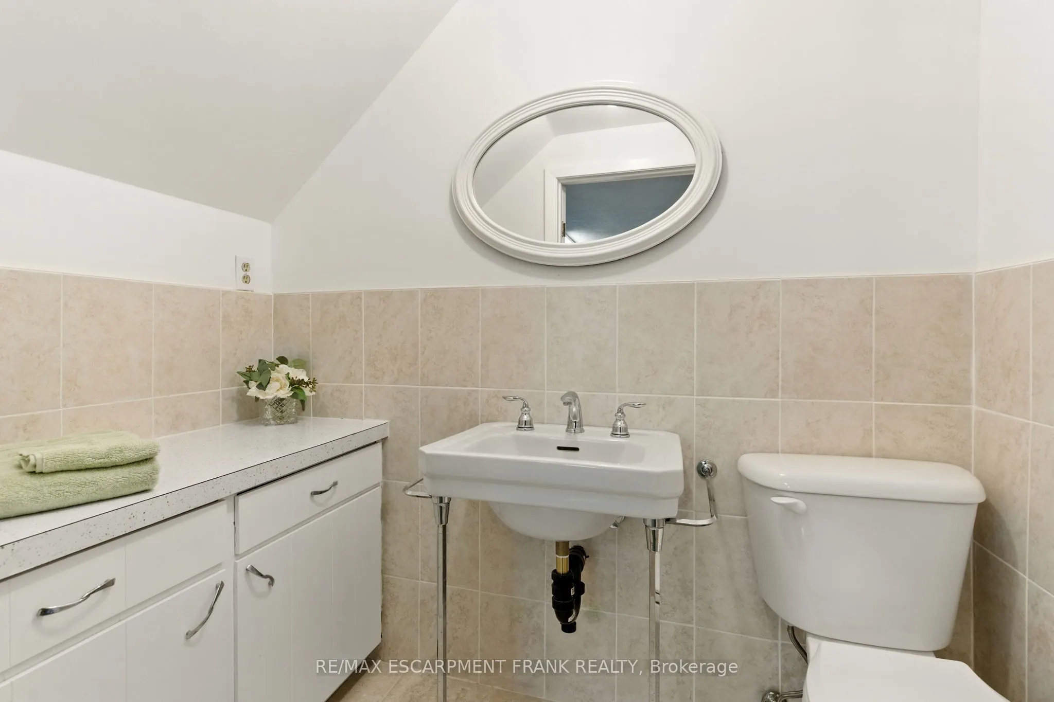24 Meadowlark Drive