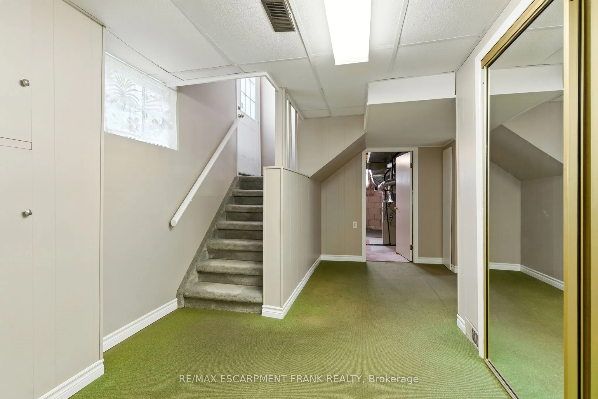 24 Meadowlark Drive