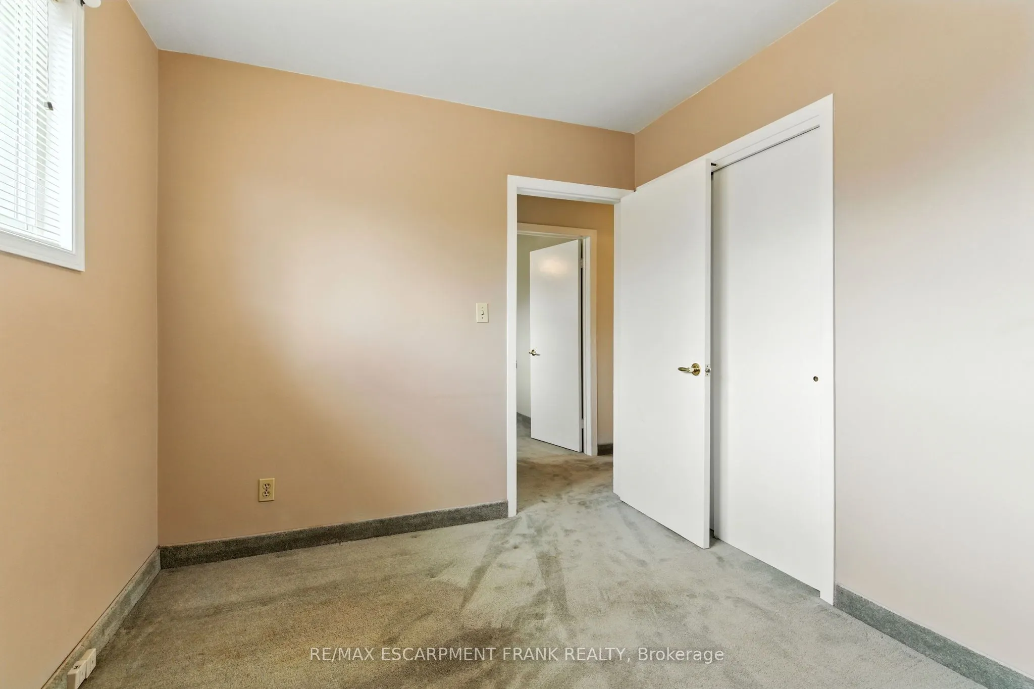 24 Meadowlark Drive
