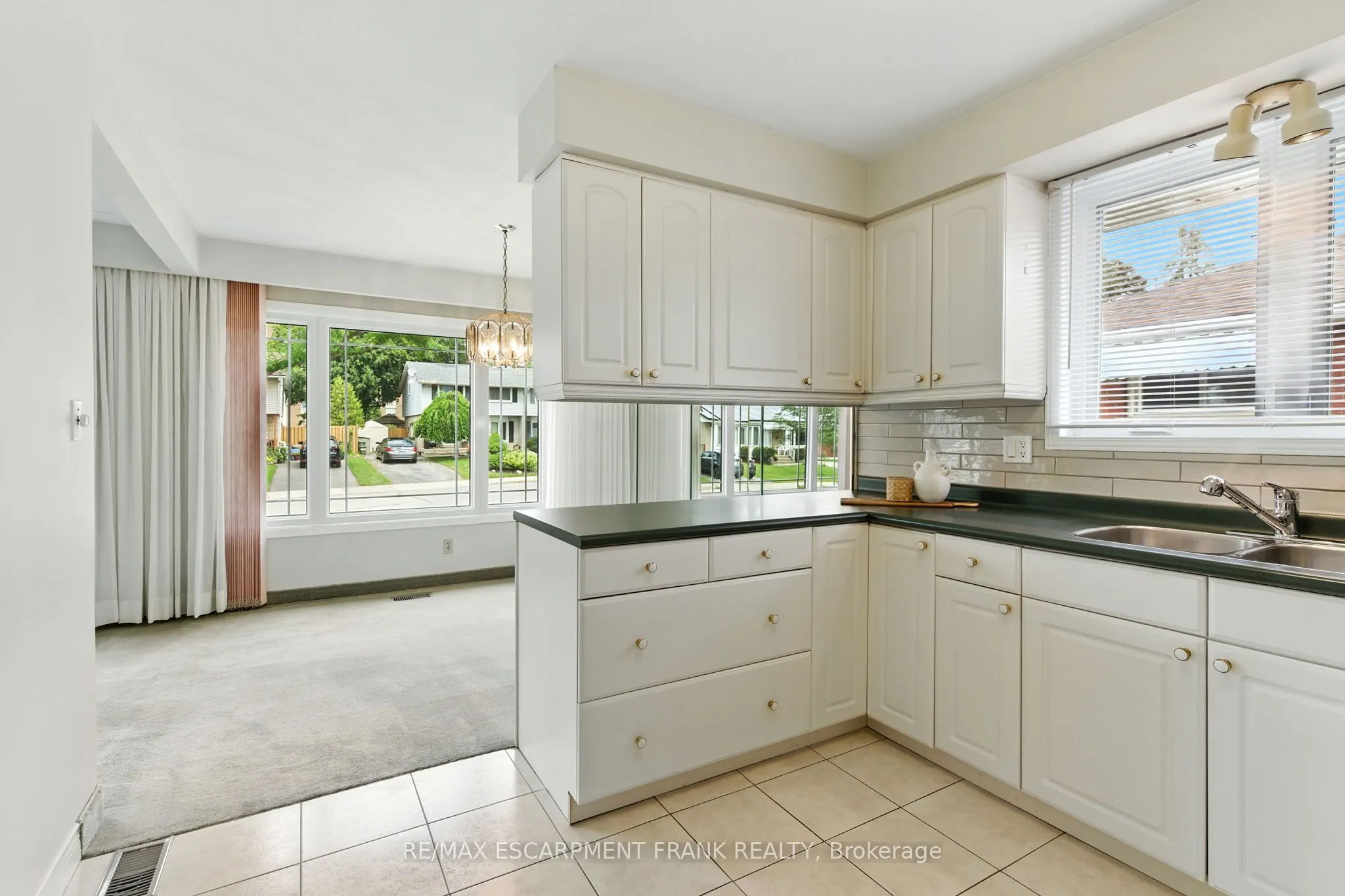 24 Meadowlark Drive