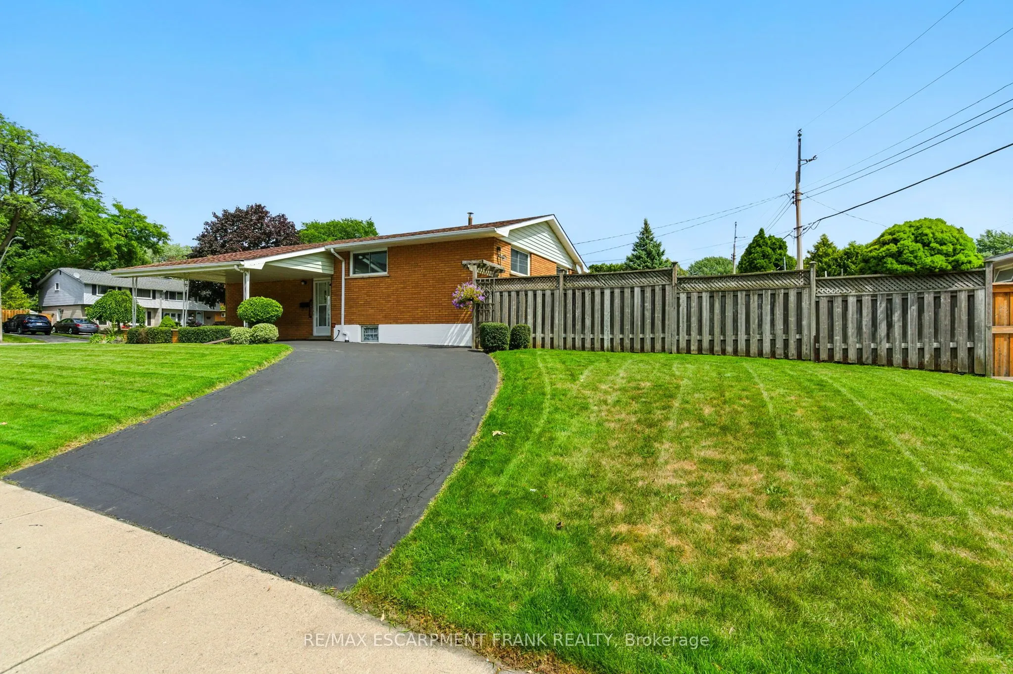 24 Meadowlark Drive