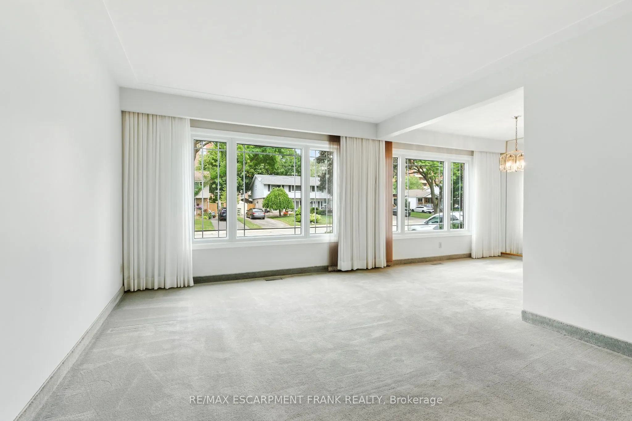 24 Meadowlark Drive