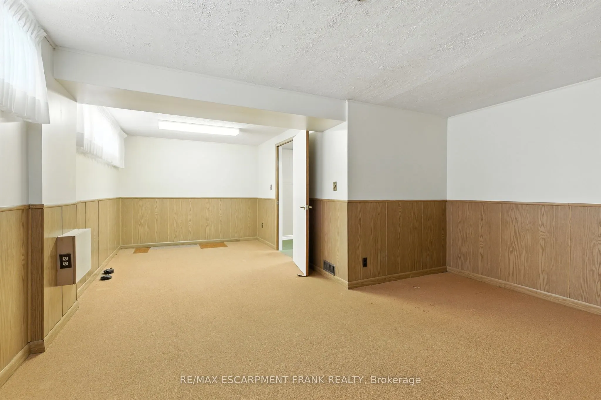 24 Meadowlark Drive
