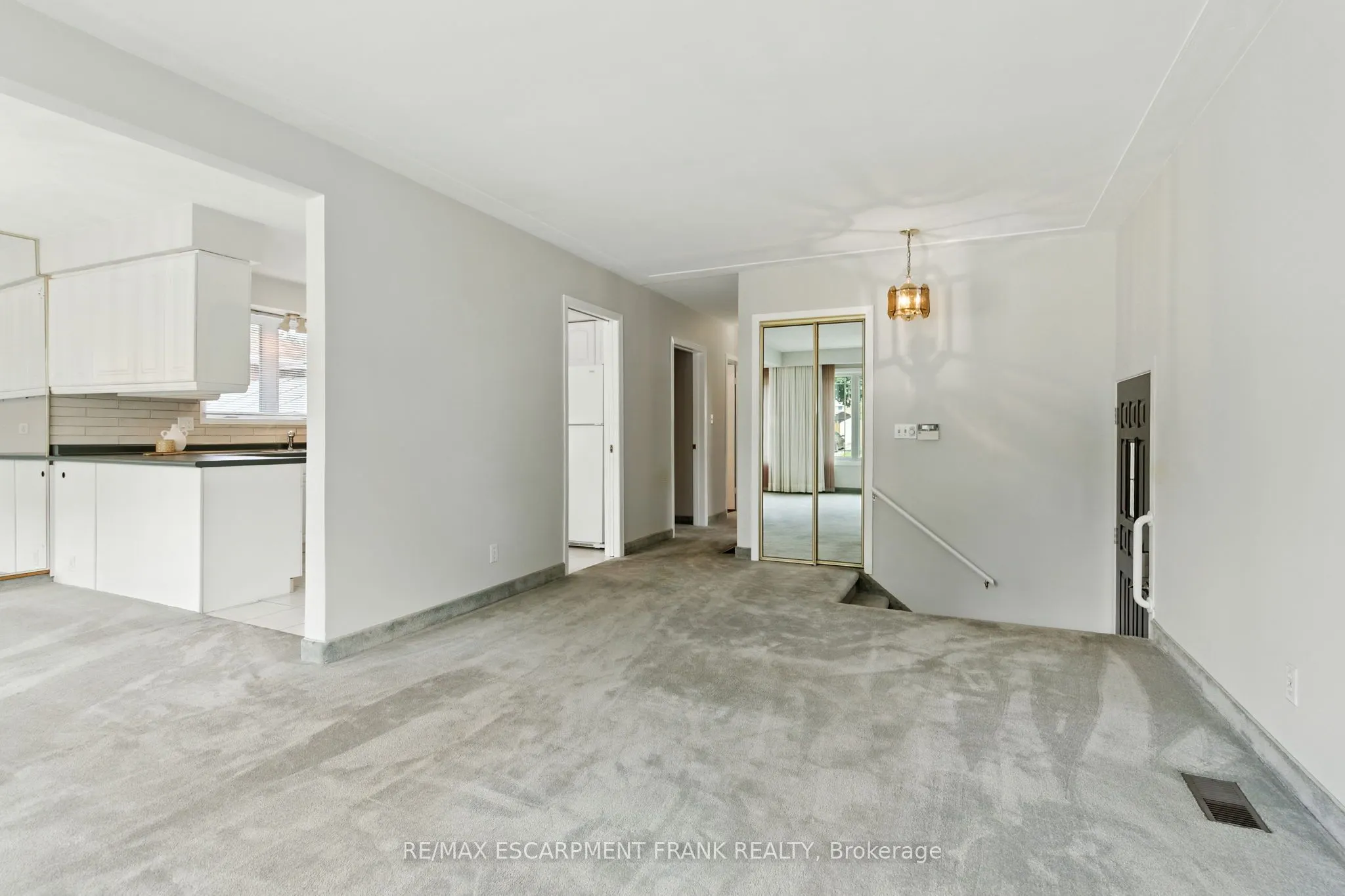 24 Meadowlark Drive