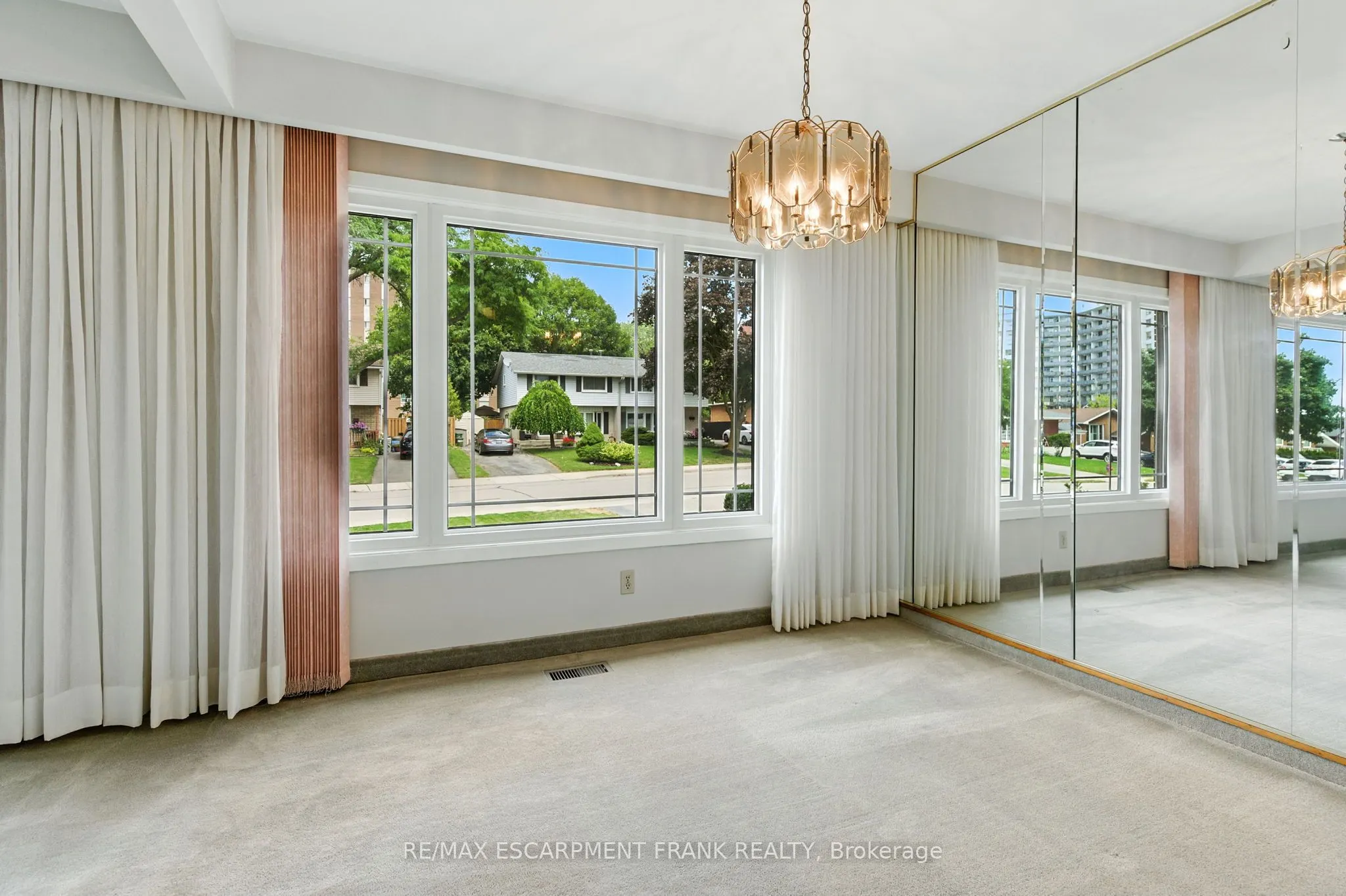 24 Meadowlark Drive