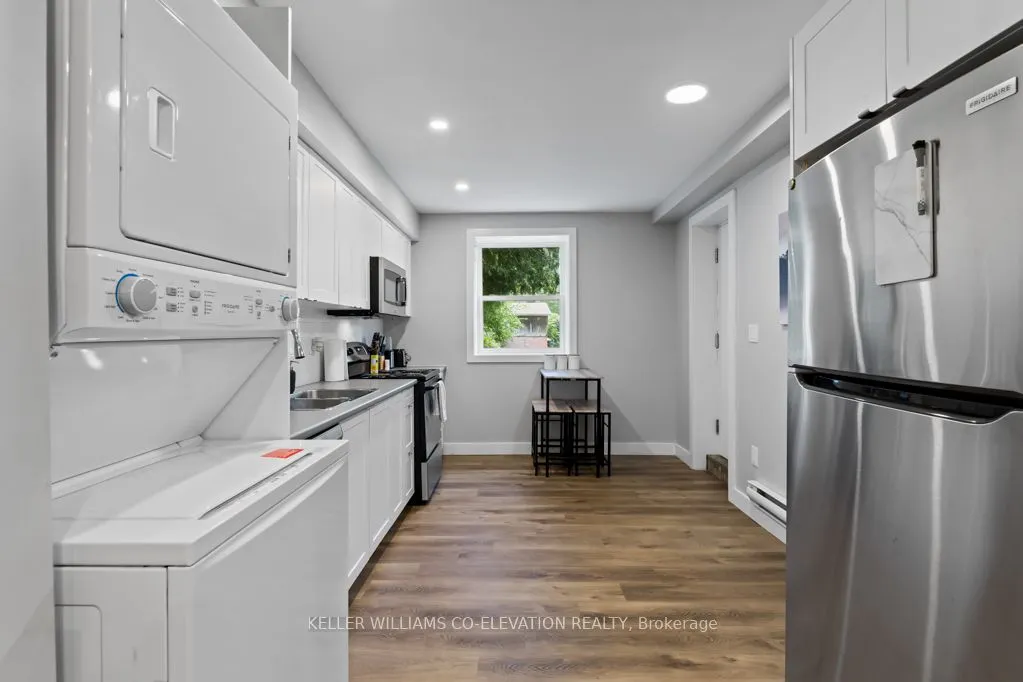 164-168 Picton Street E, #1