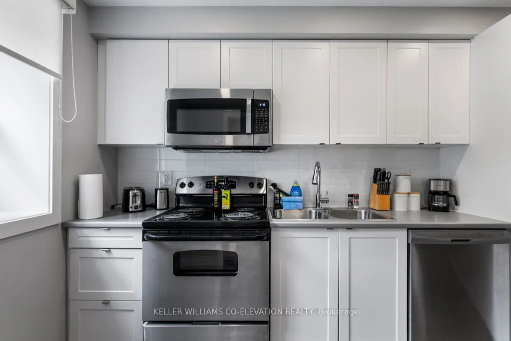 164-168 Picton Street E, #2