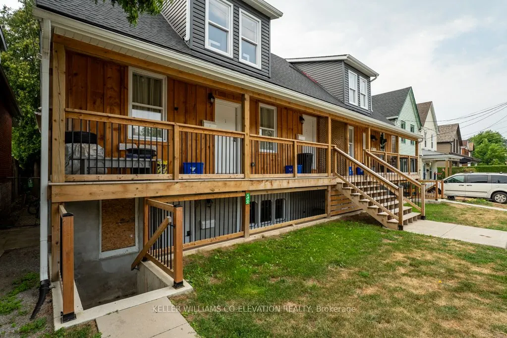 164-168 Picton Street E, #2