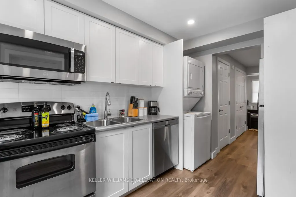 164-168 Picton Street E, #2