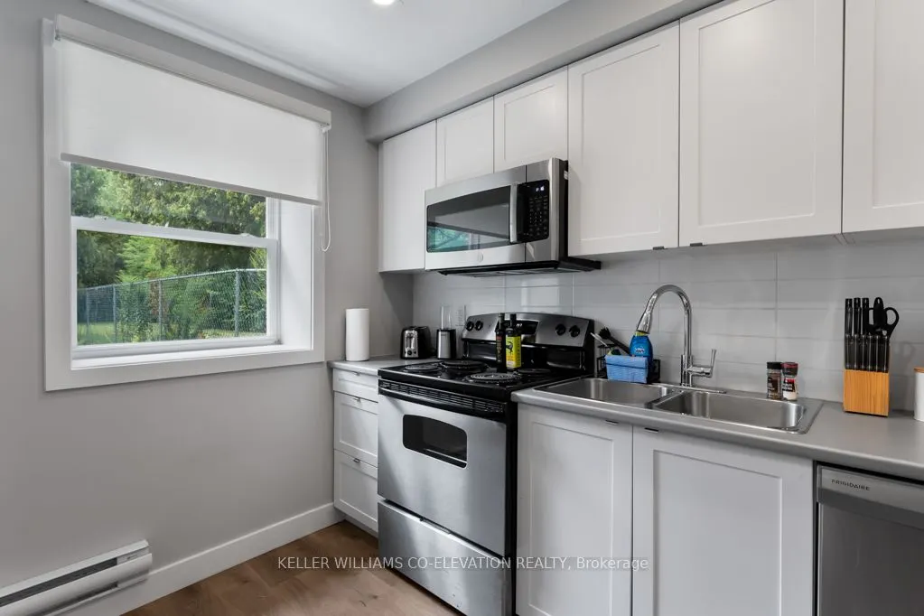 164-168 Picton Street E, #2