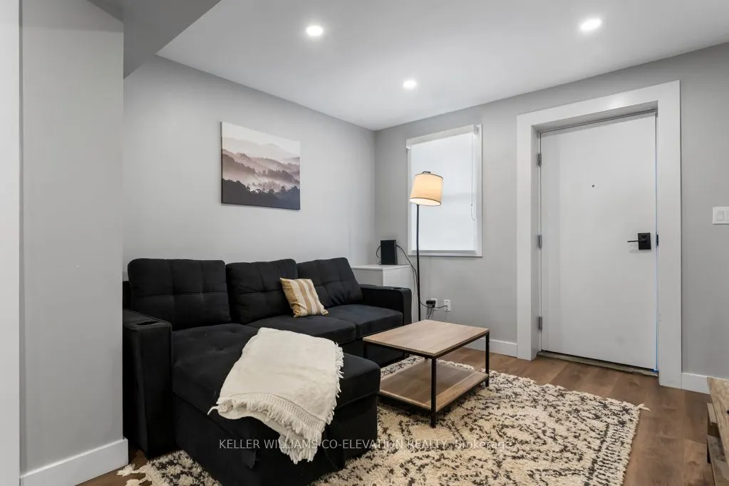 164-168 Picton Street E, #2