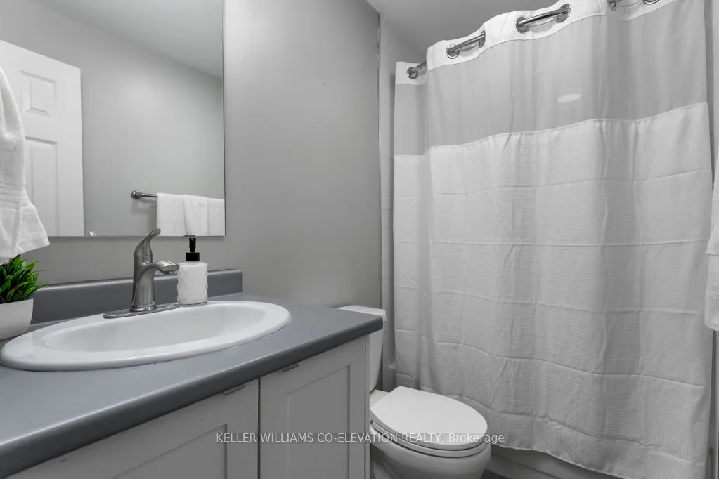 164-168 Picton Street E, #2