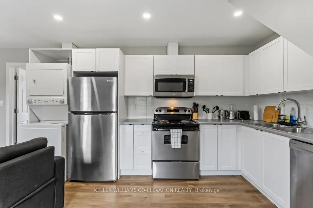 164-168 Picton Street E, #5