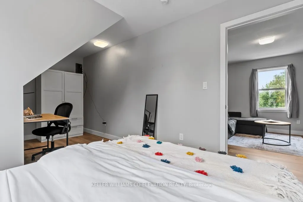 164-168 Picton Street E, #5