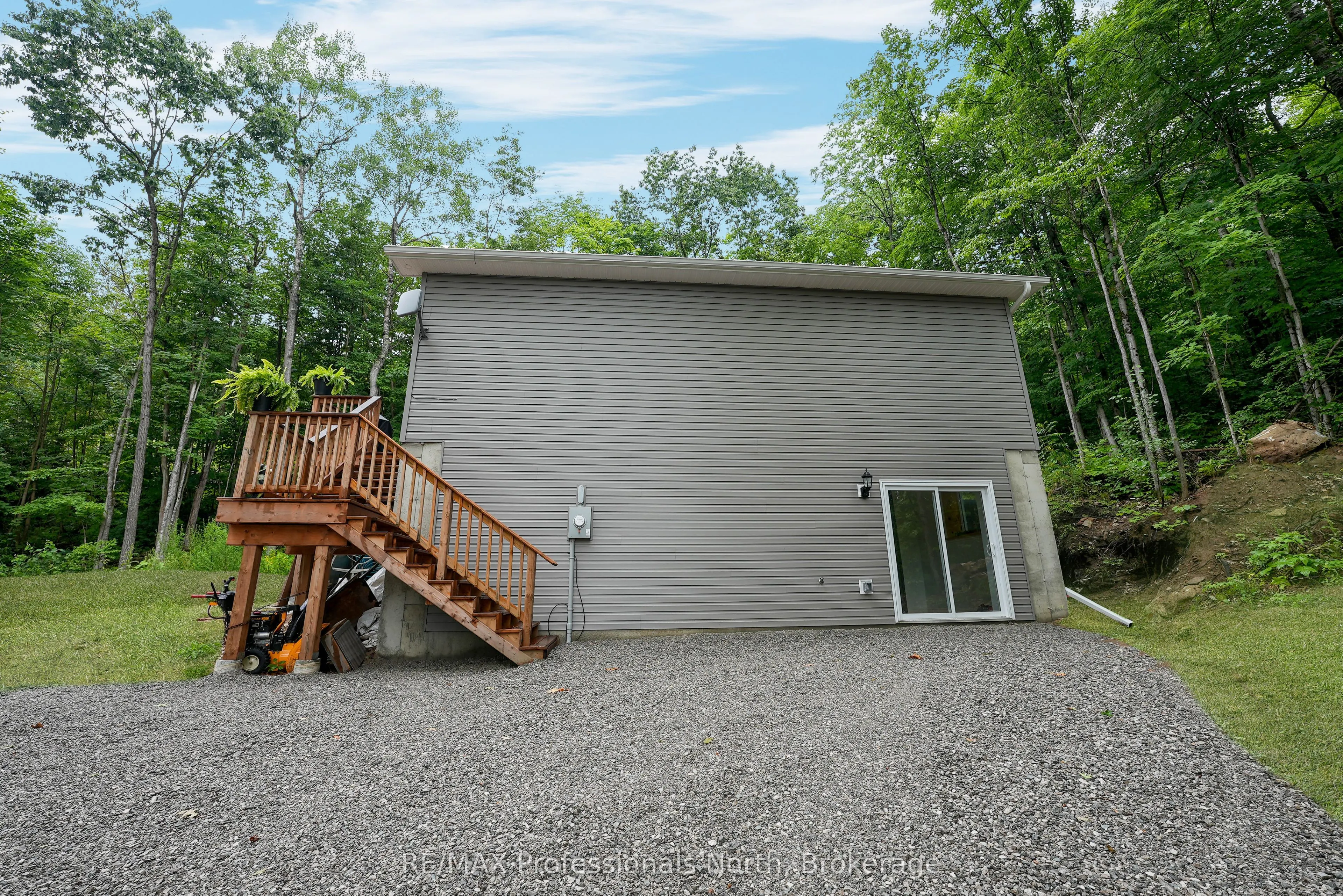 1065 Hendersons Road