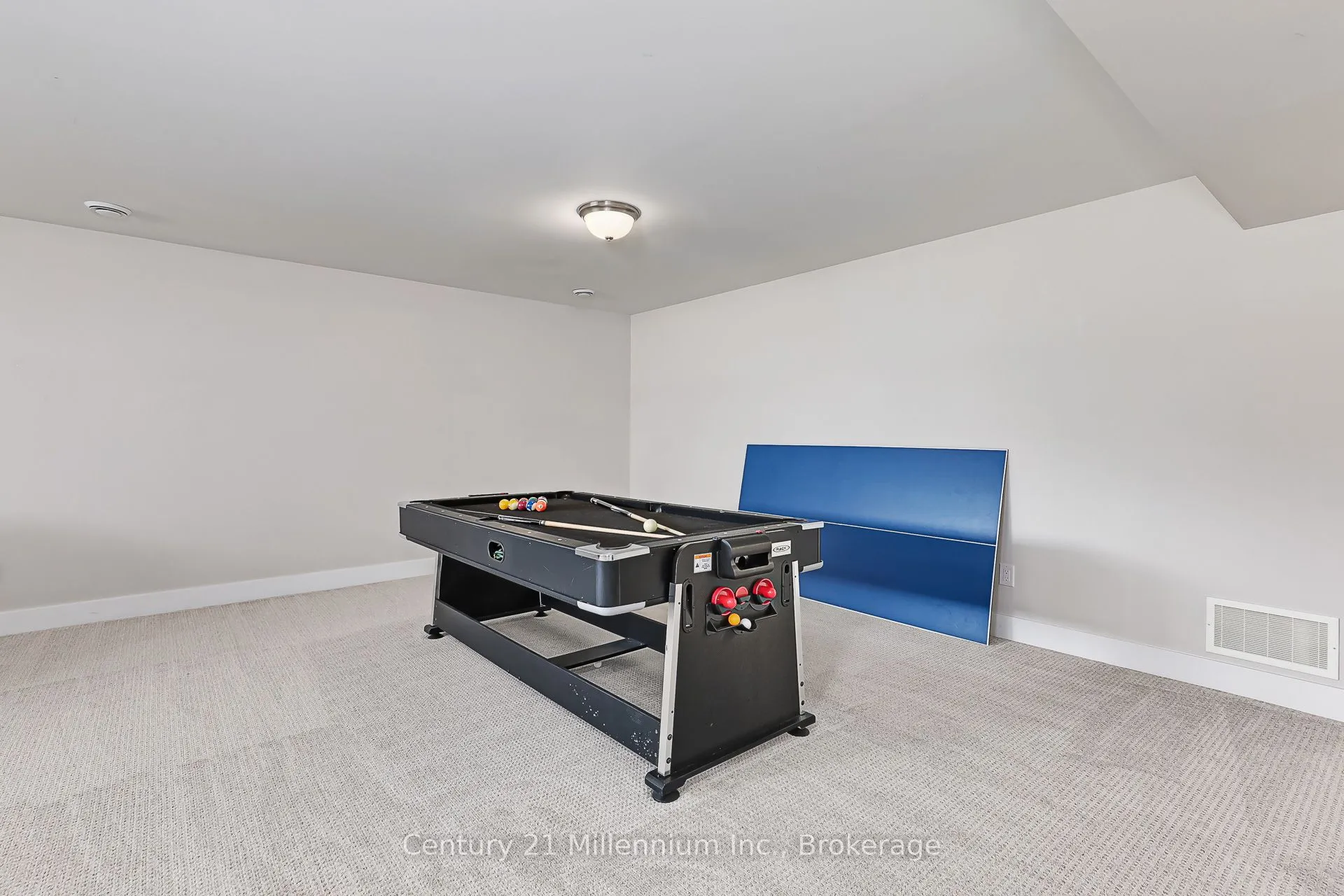 215 Courtland Street