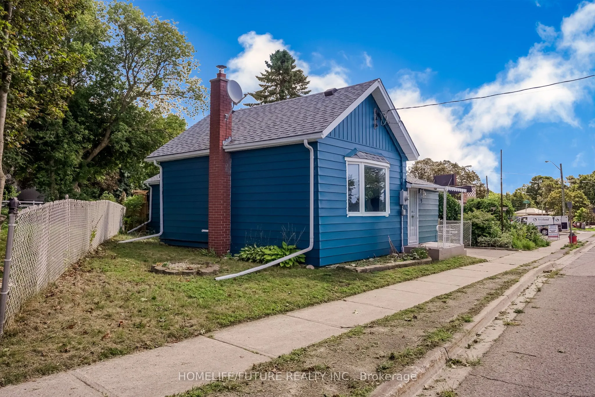 9 Toronto Road