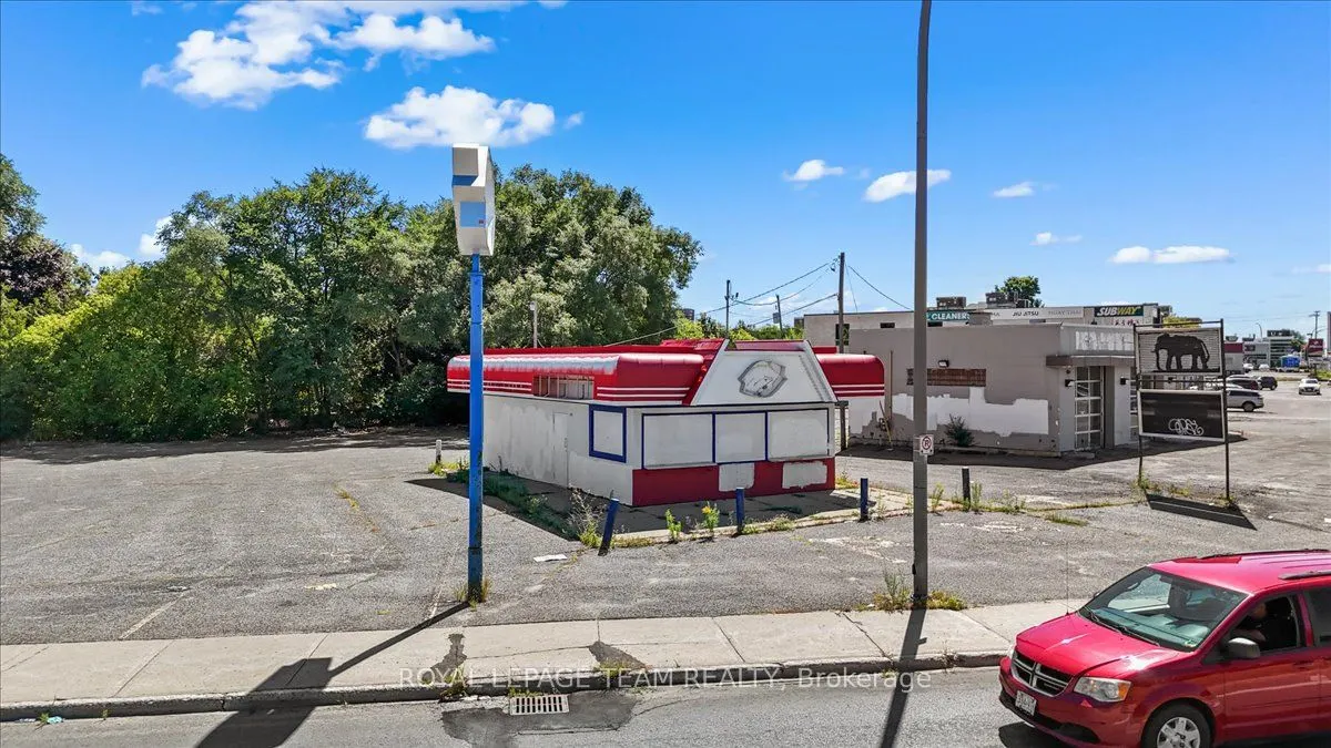 1503 Merivale Road