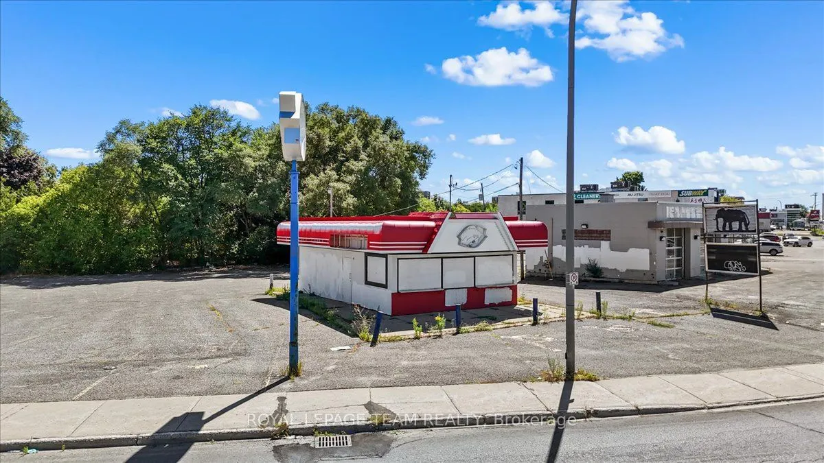 1503 Merivale Road