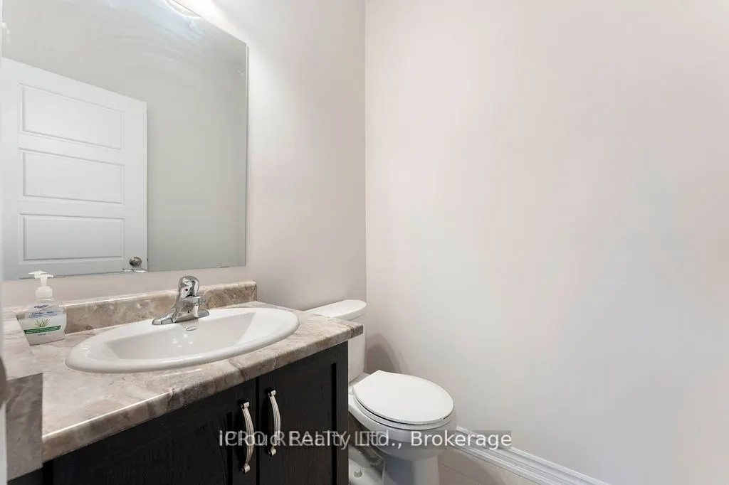 677 Park Road N, #133