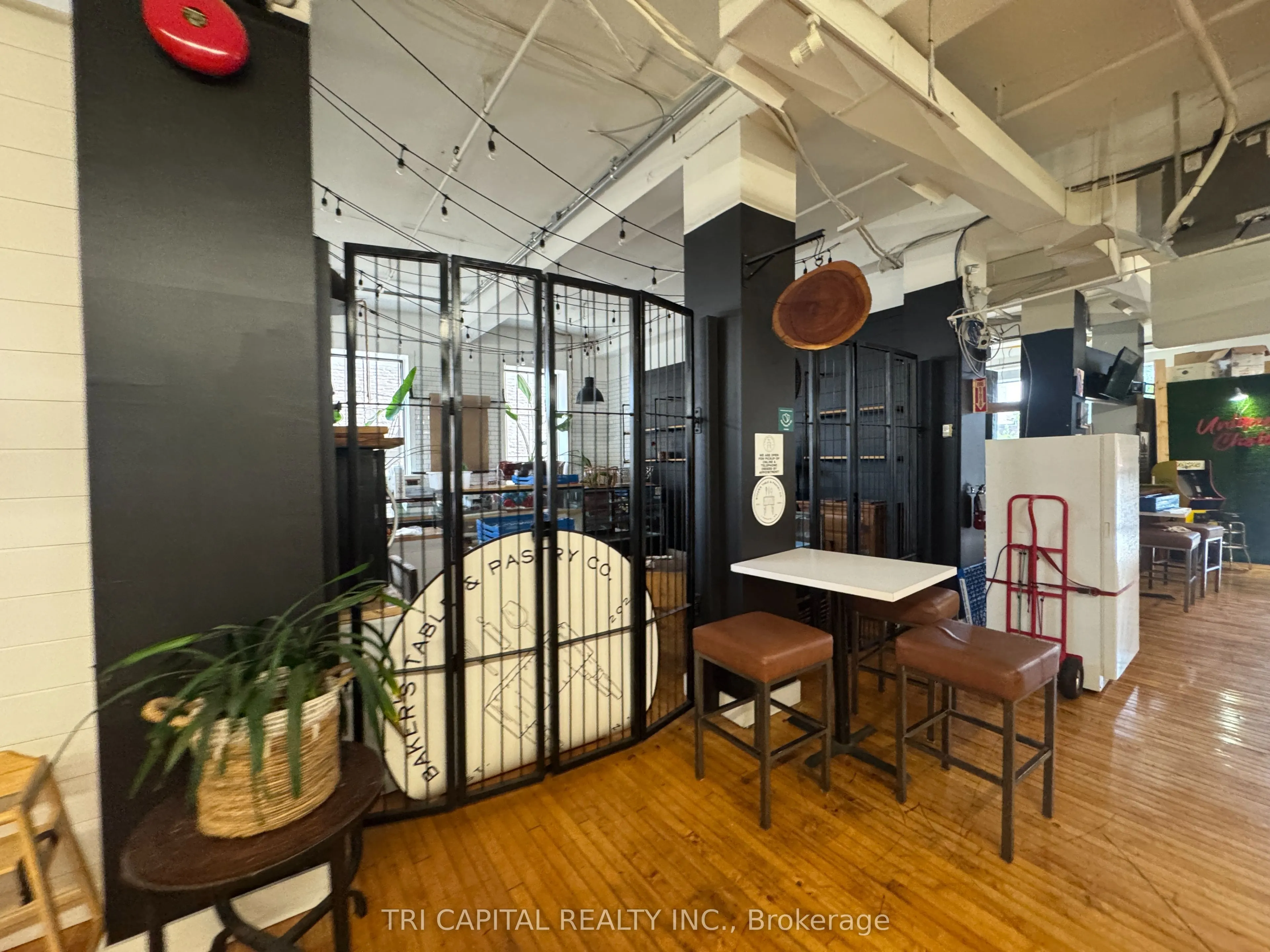 630 Dundas Street