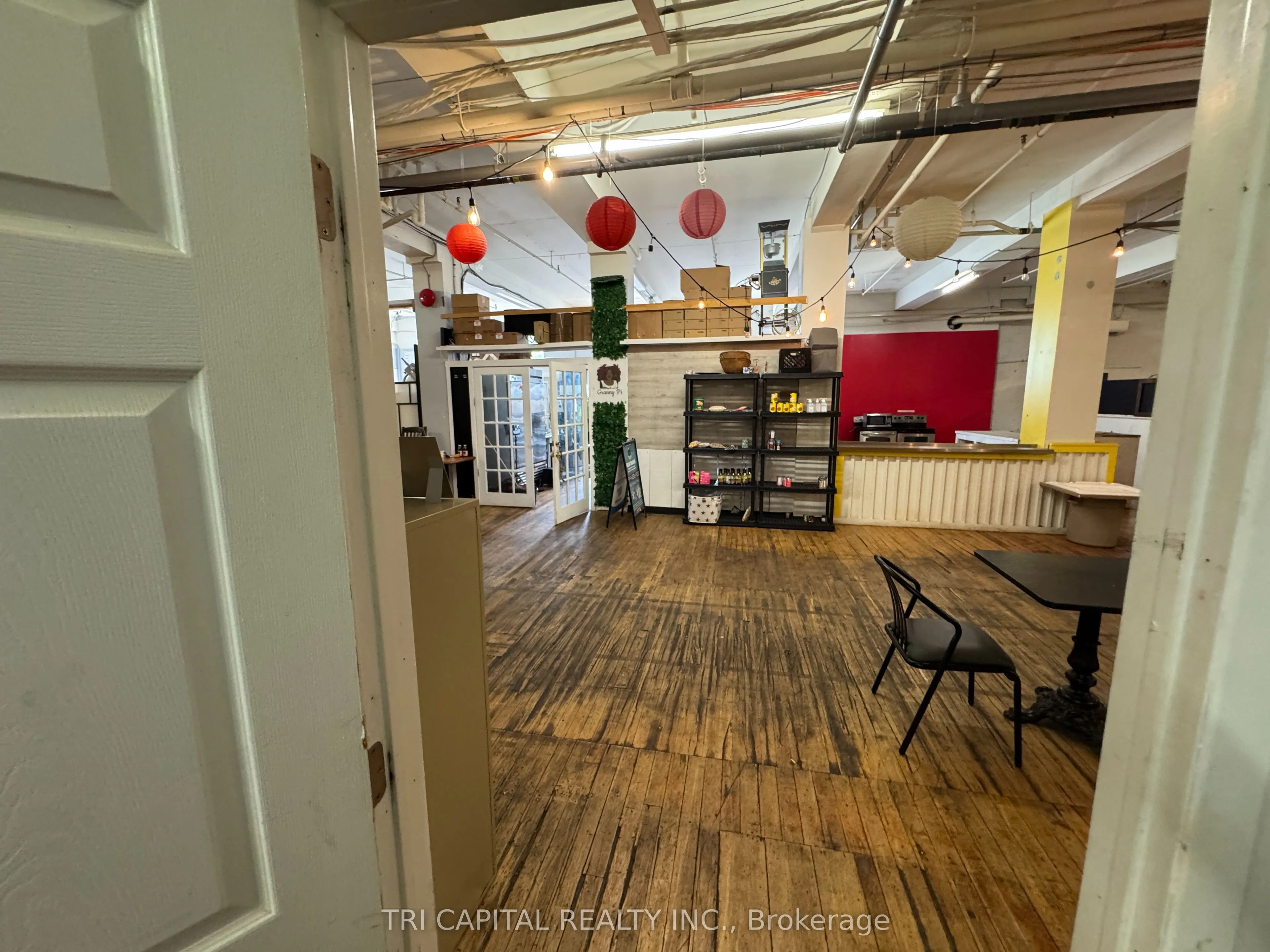 630 Dundas Street