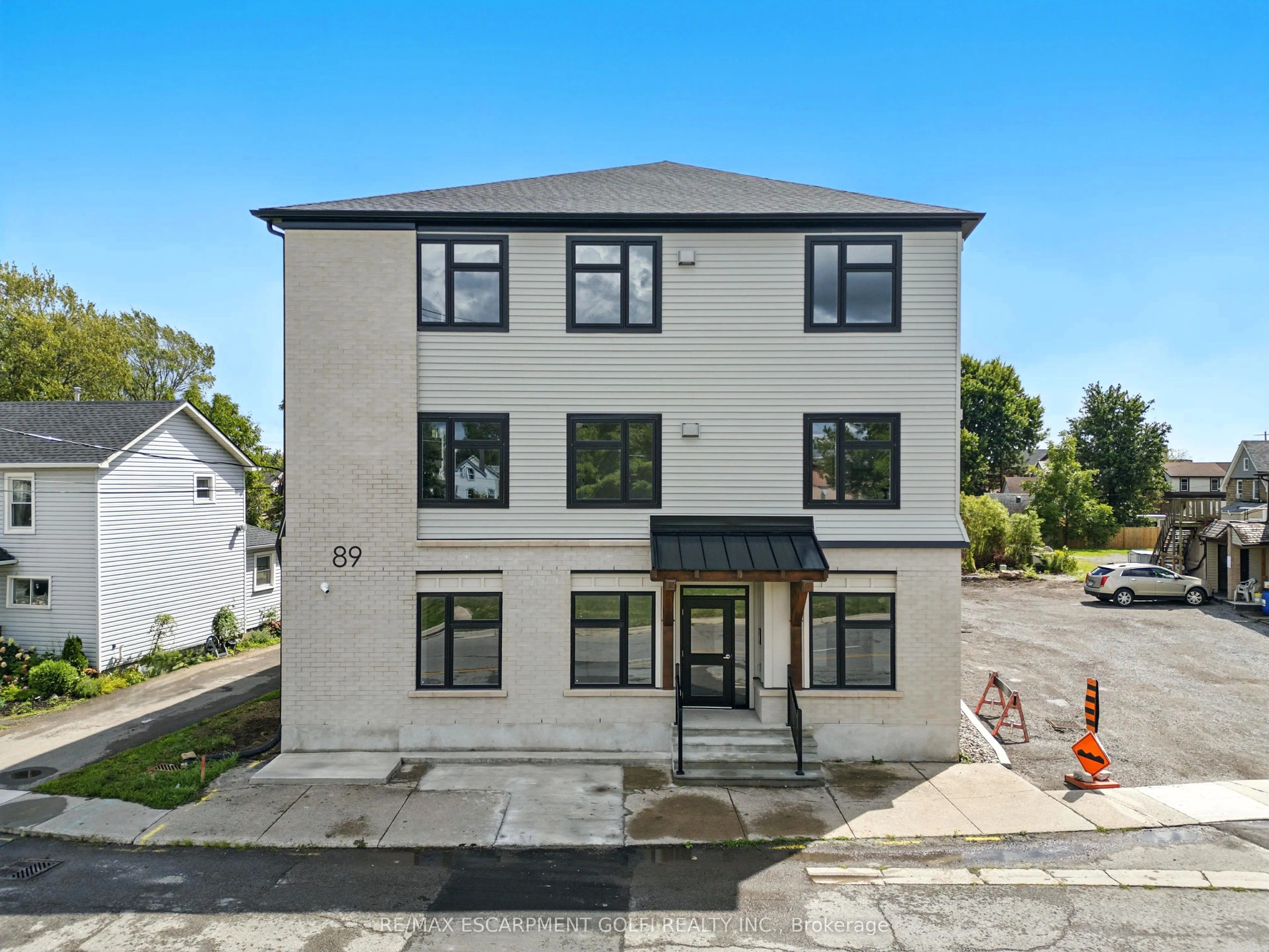 89 DURHAM Street, #301
