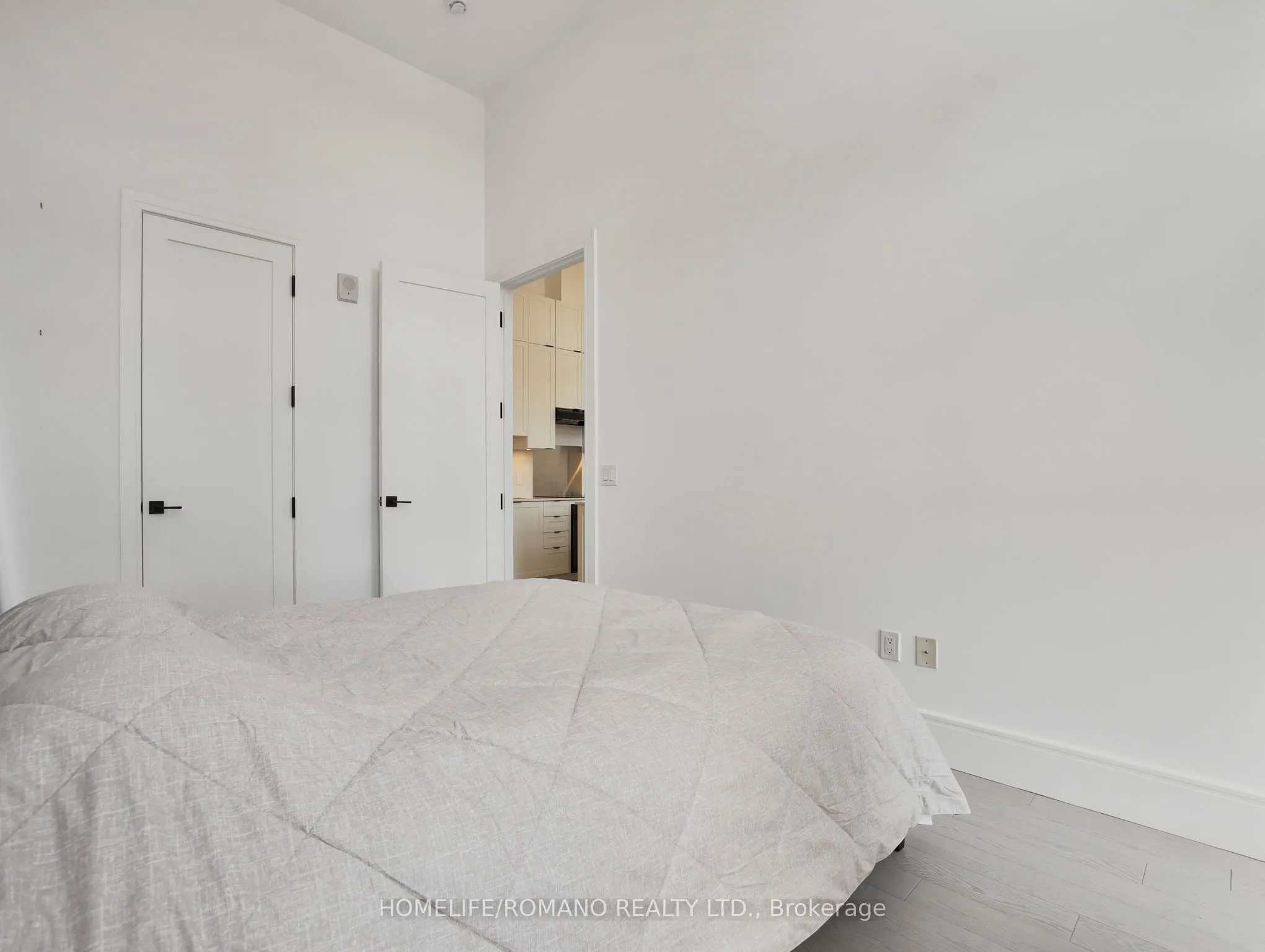118 King Street E, #LPH12