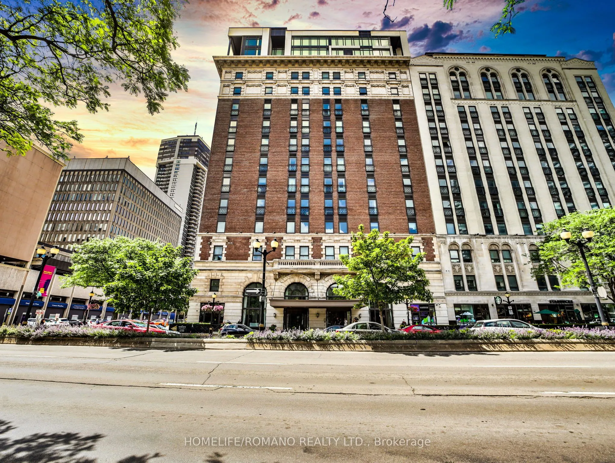 118 King Street E, #LPH12