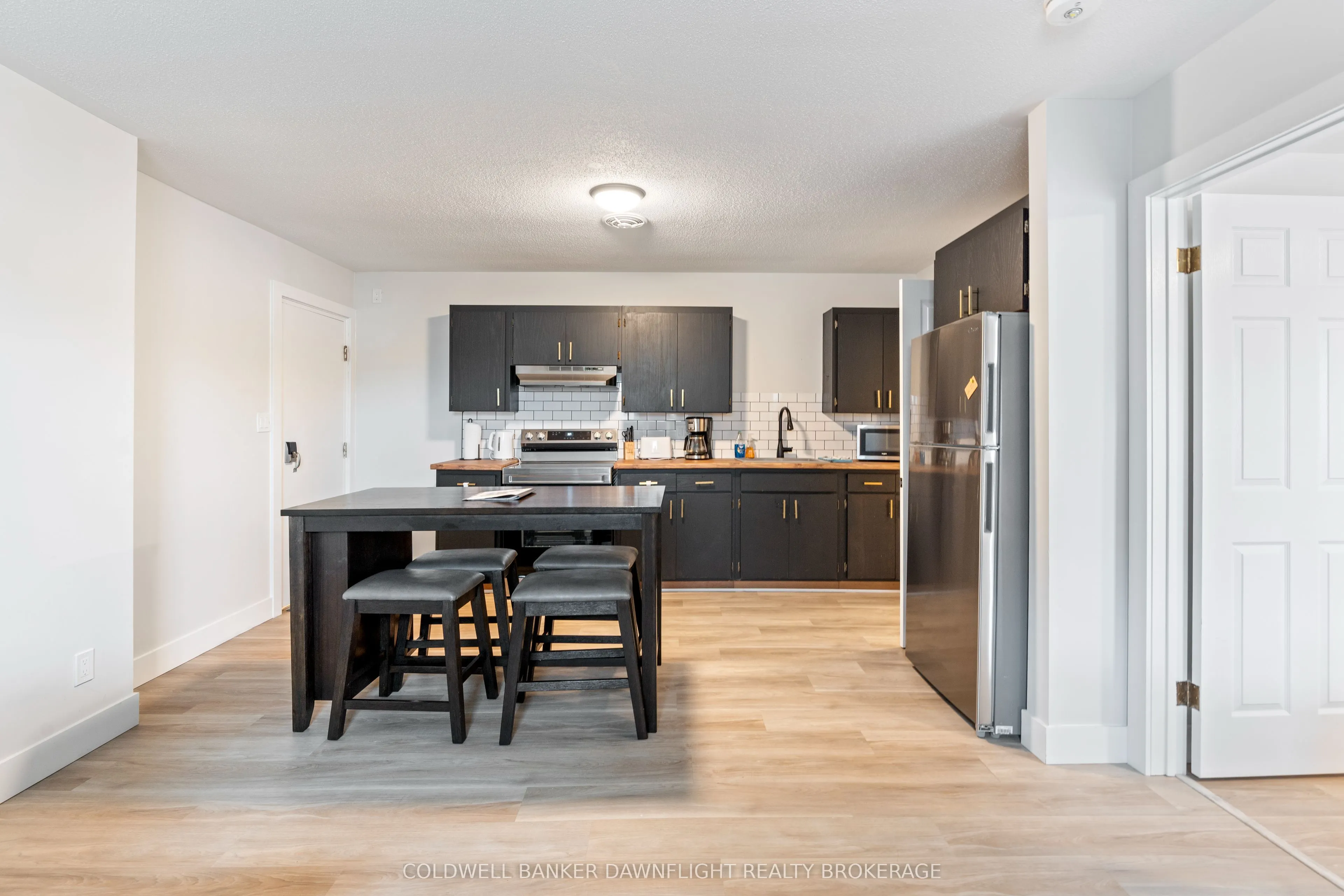 383 Main Street S, #4