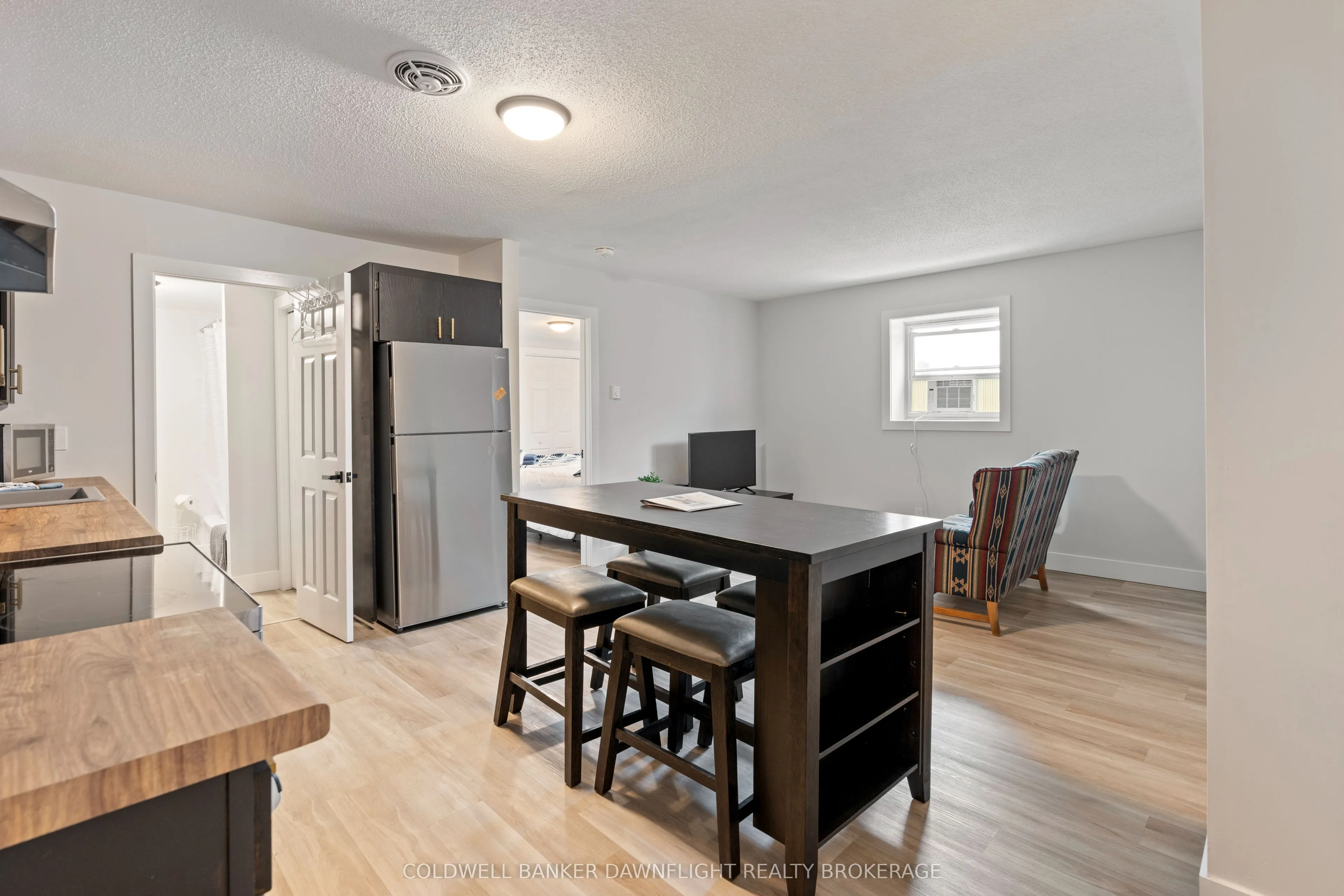 383 Main Street S, #4