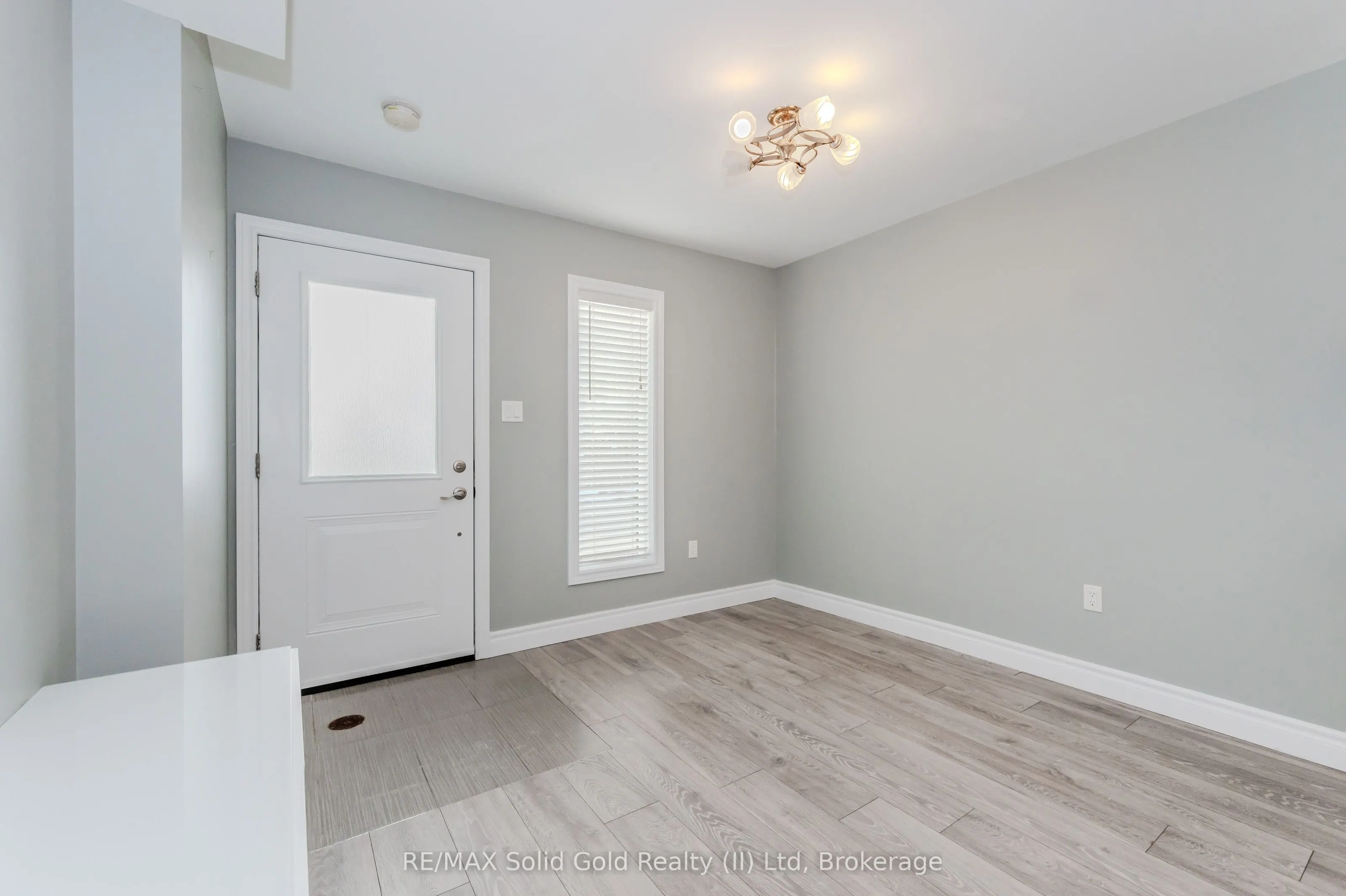 122 Courtland Avenue E, #11
