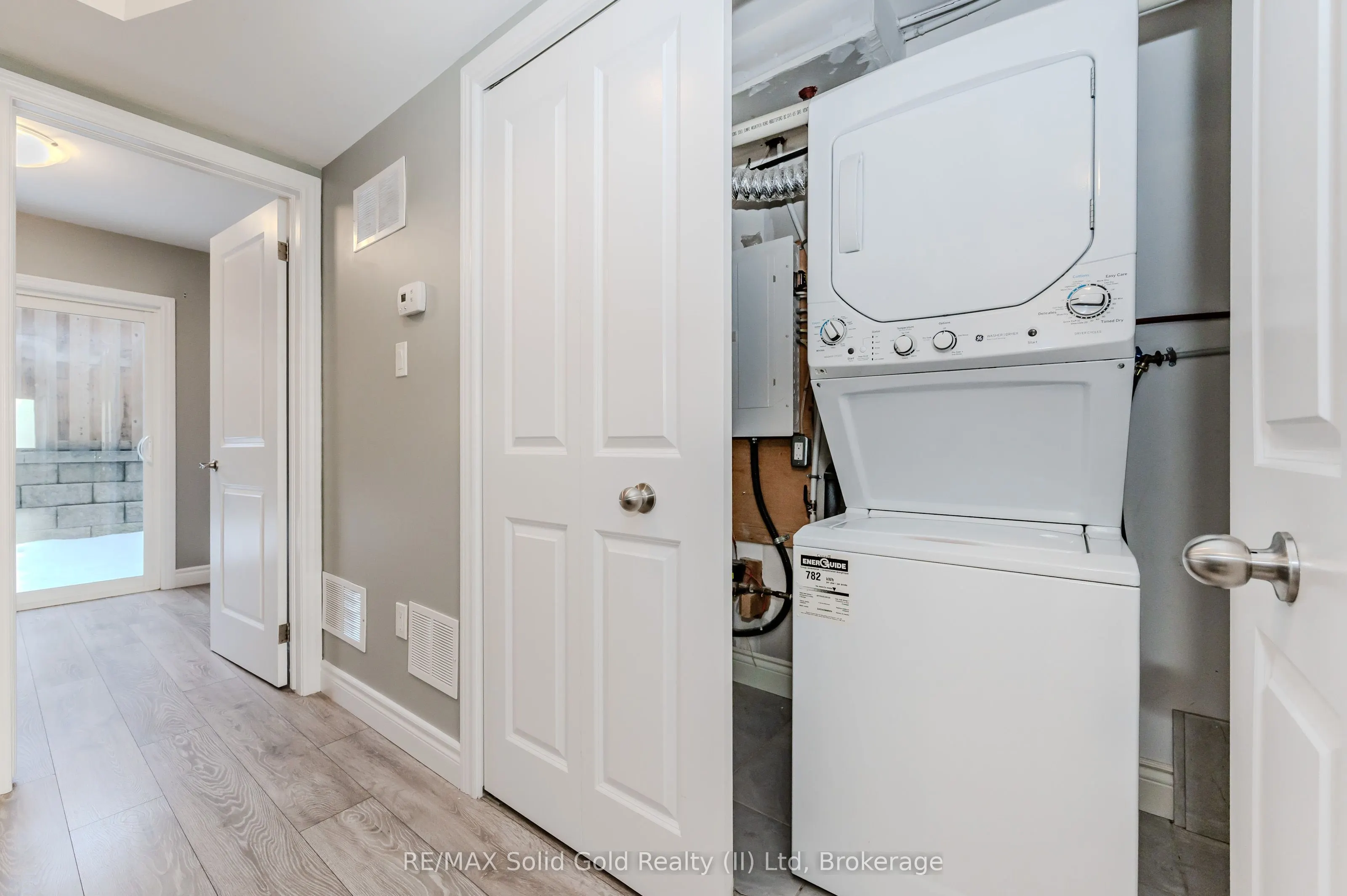 122 Courtland Avenue E, #11