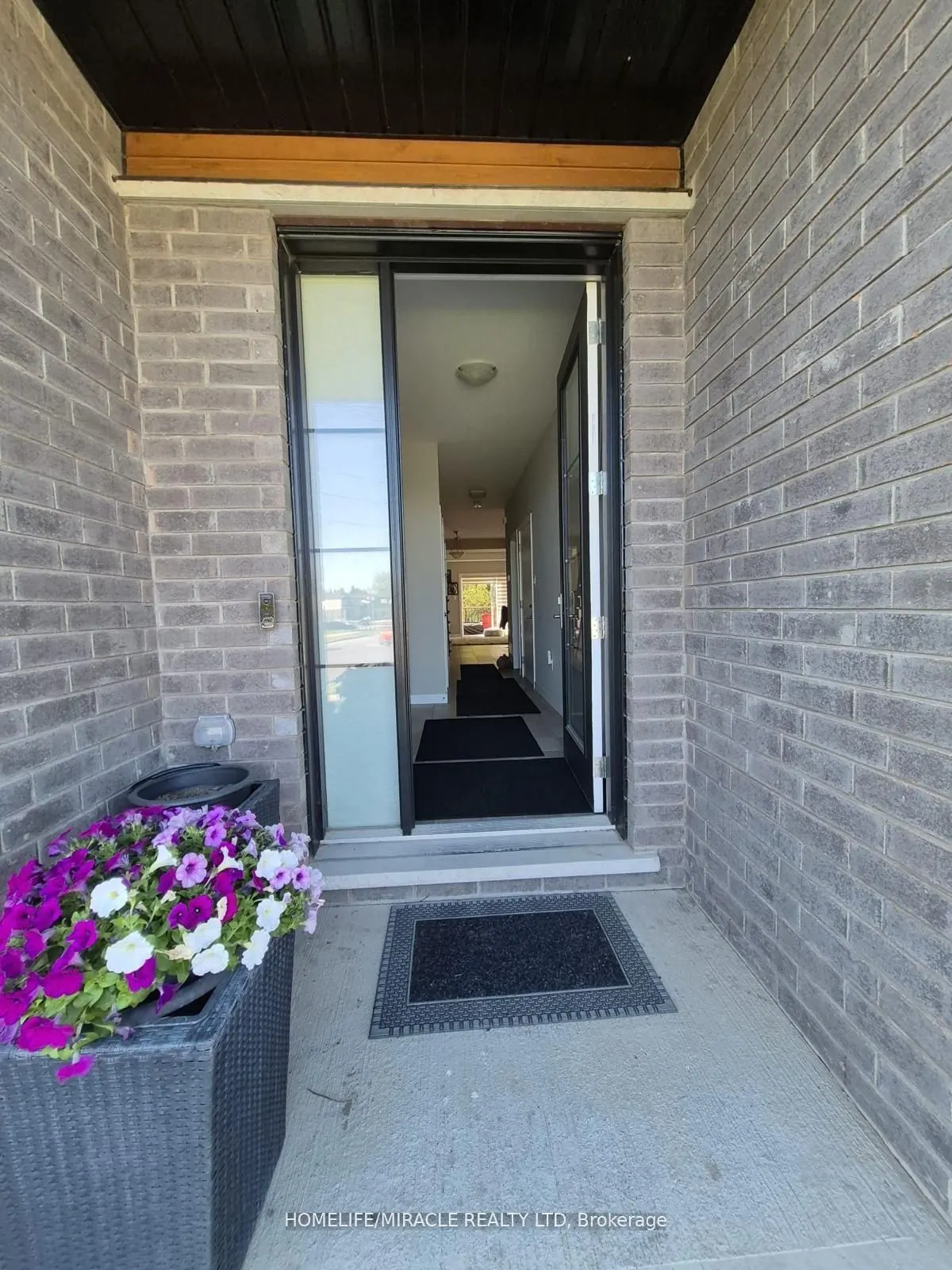 886 Robert Ferrie Drive