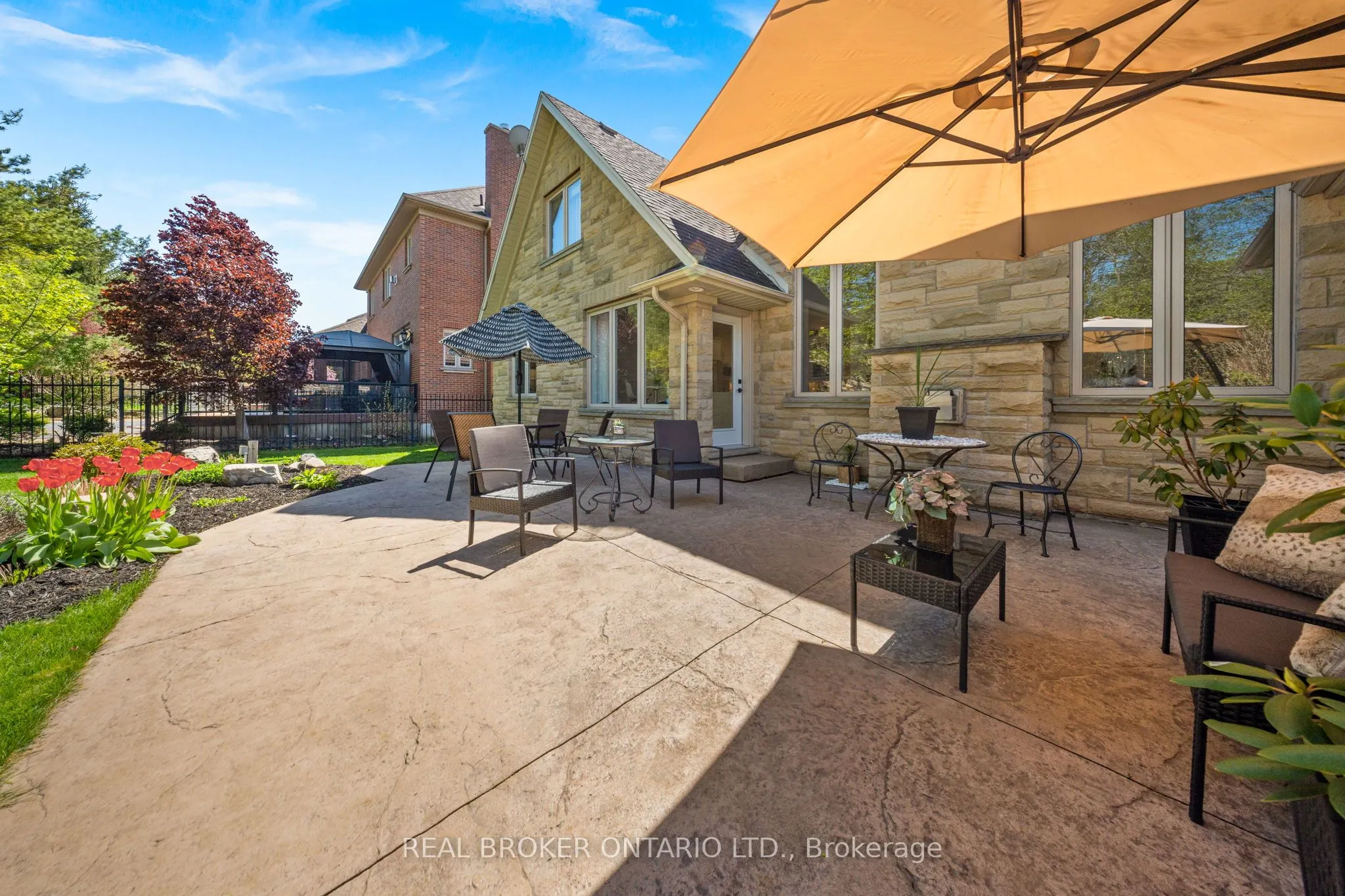 215 Black Maple Court