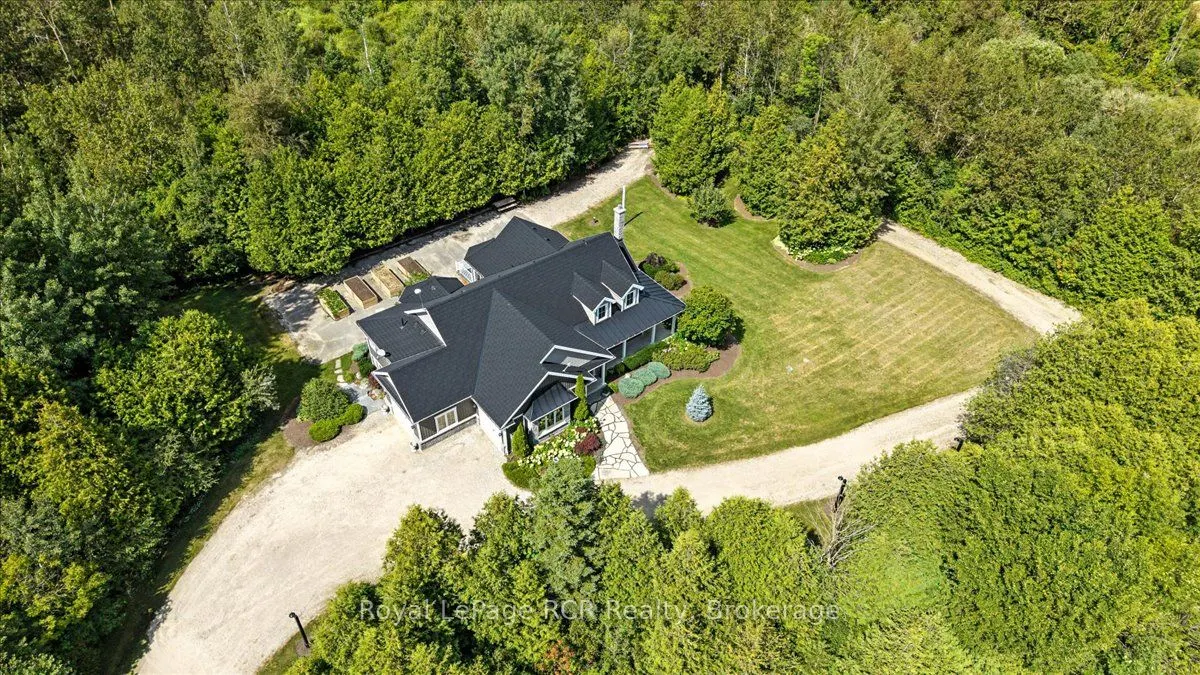7572 Sideroad 3 E