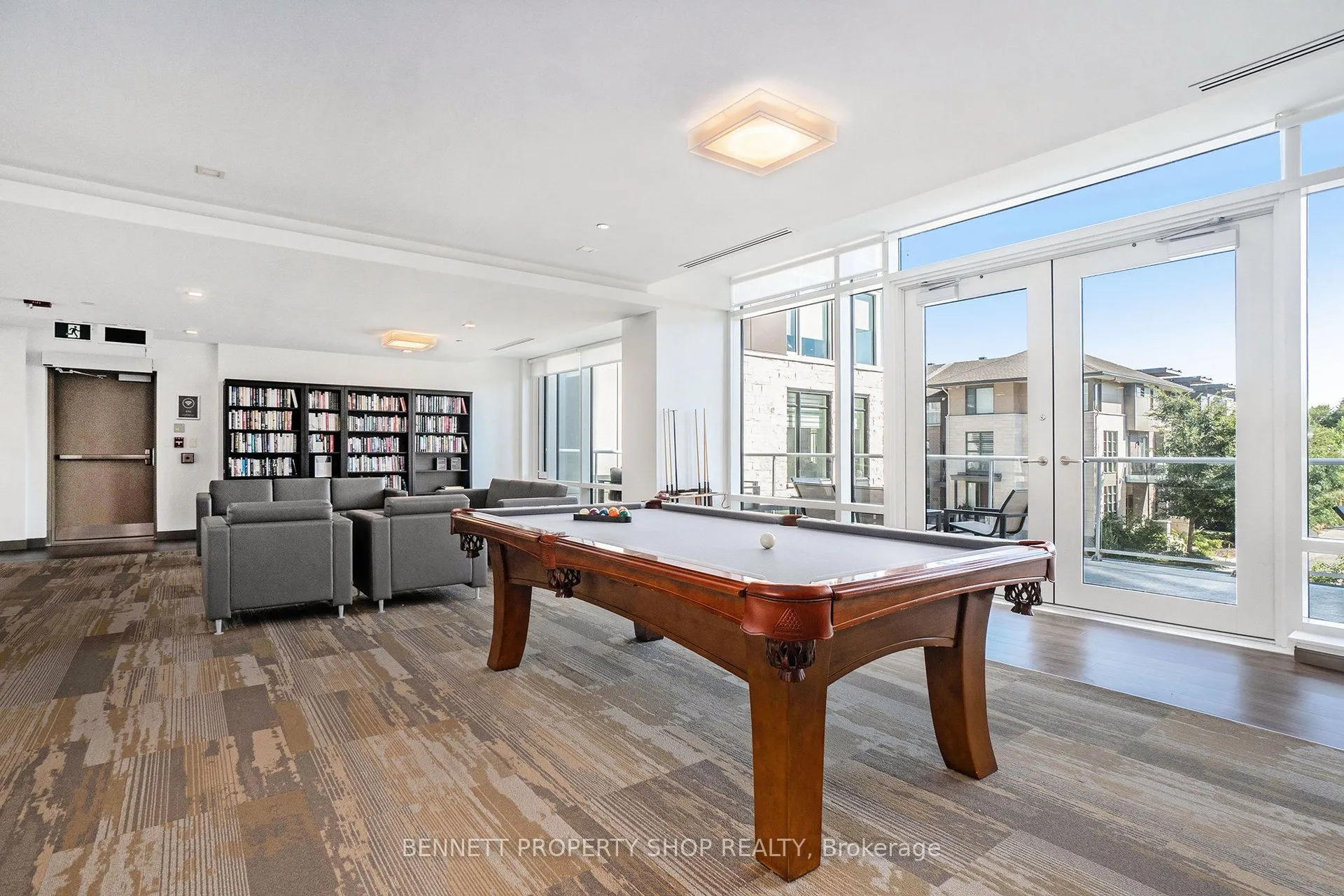 530 De Mazenod Avenue, #105