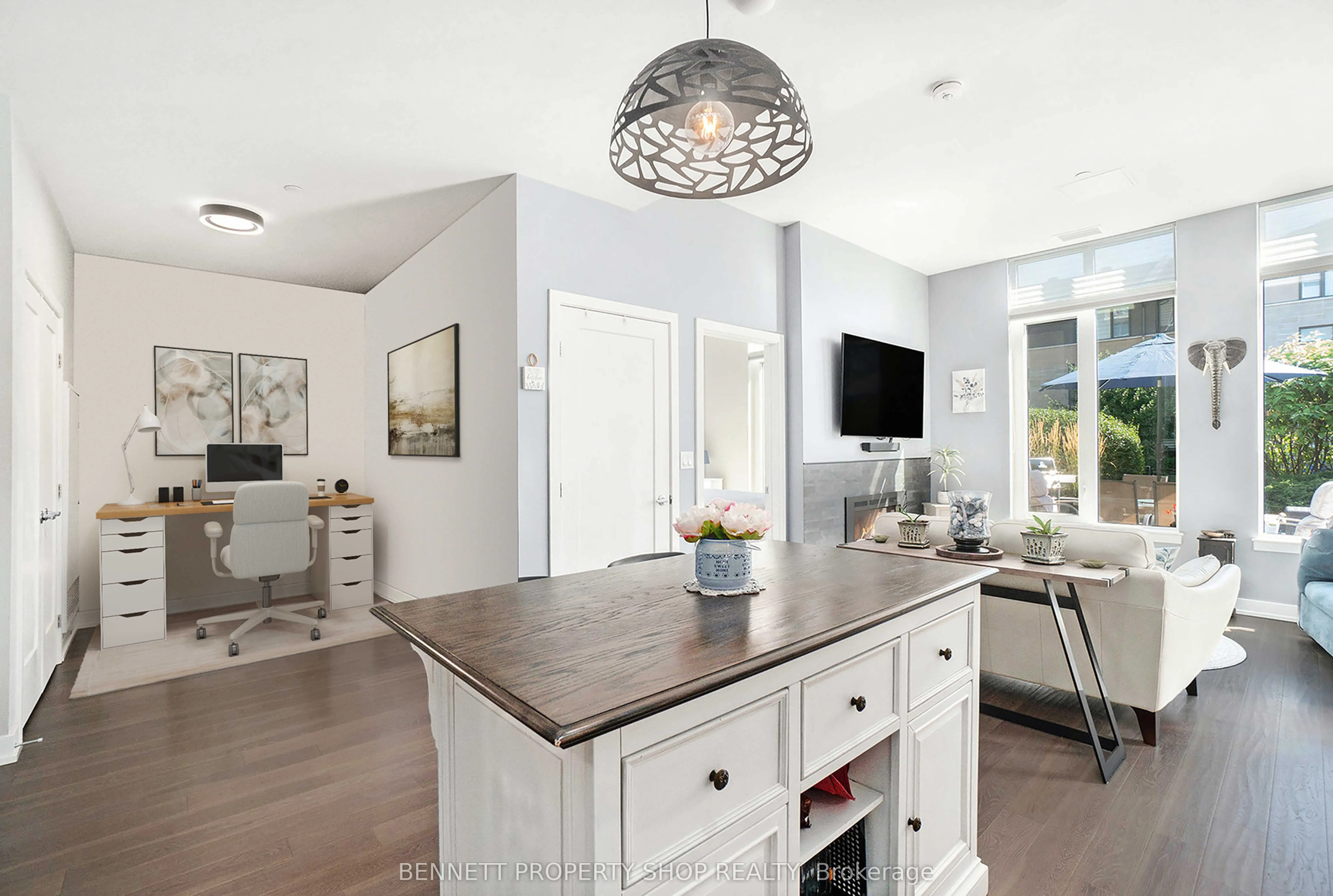 530 De Mazenod Avenue, #105