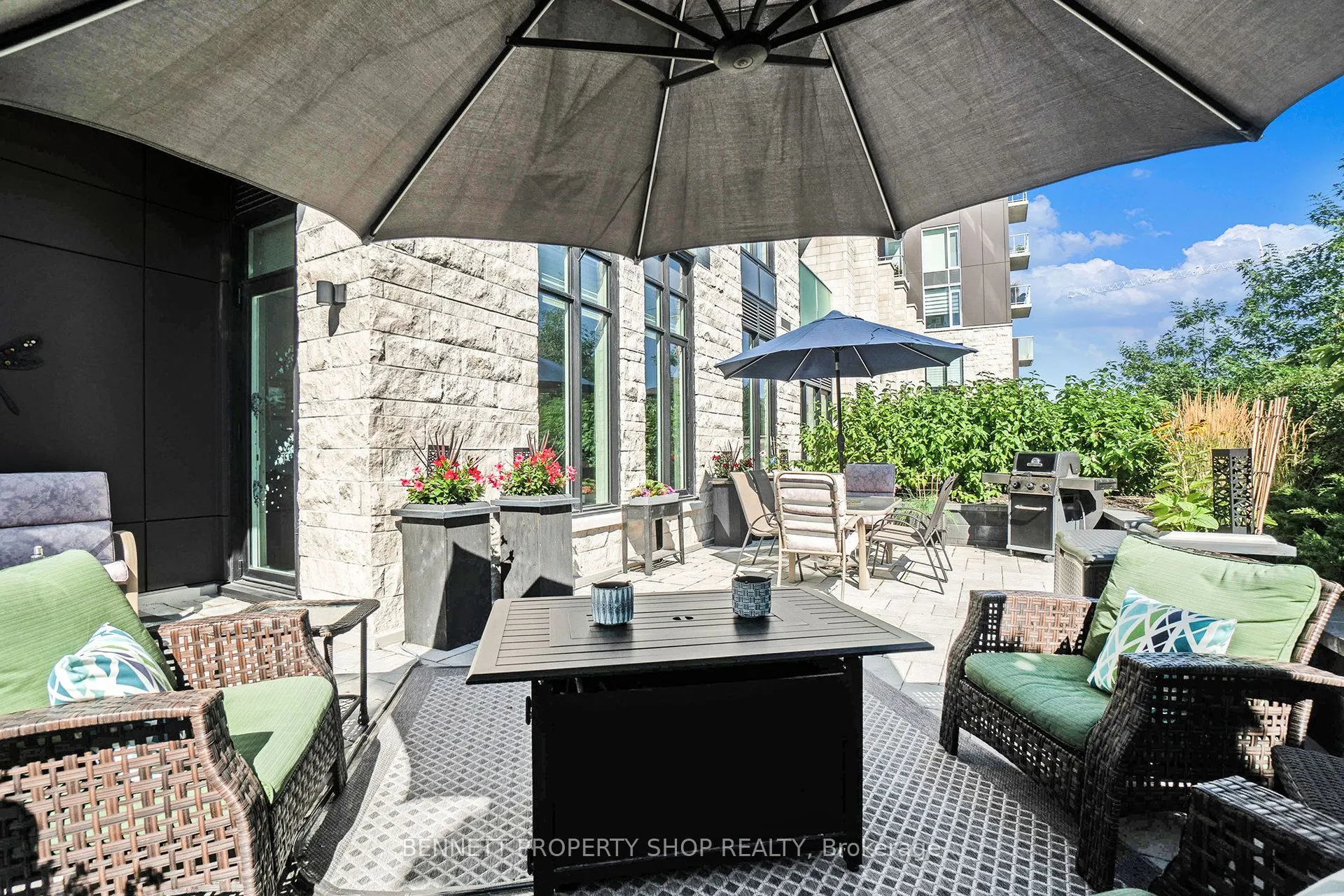 530 De Mazenod Avenue, #105