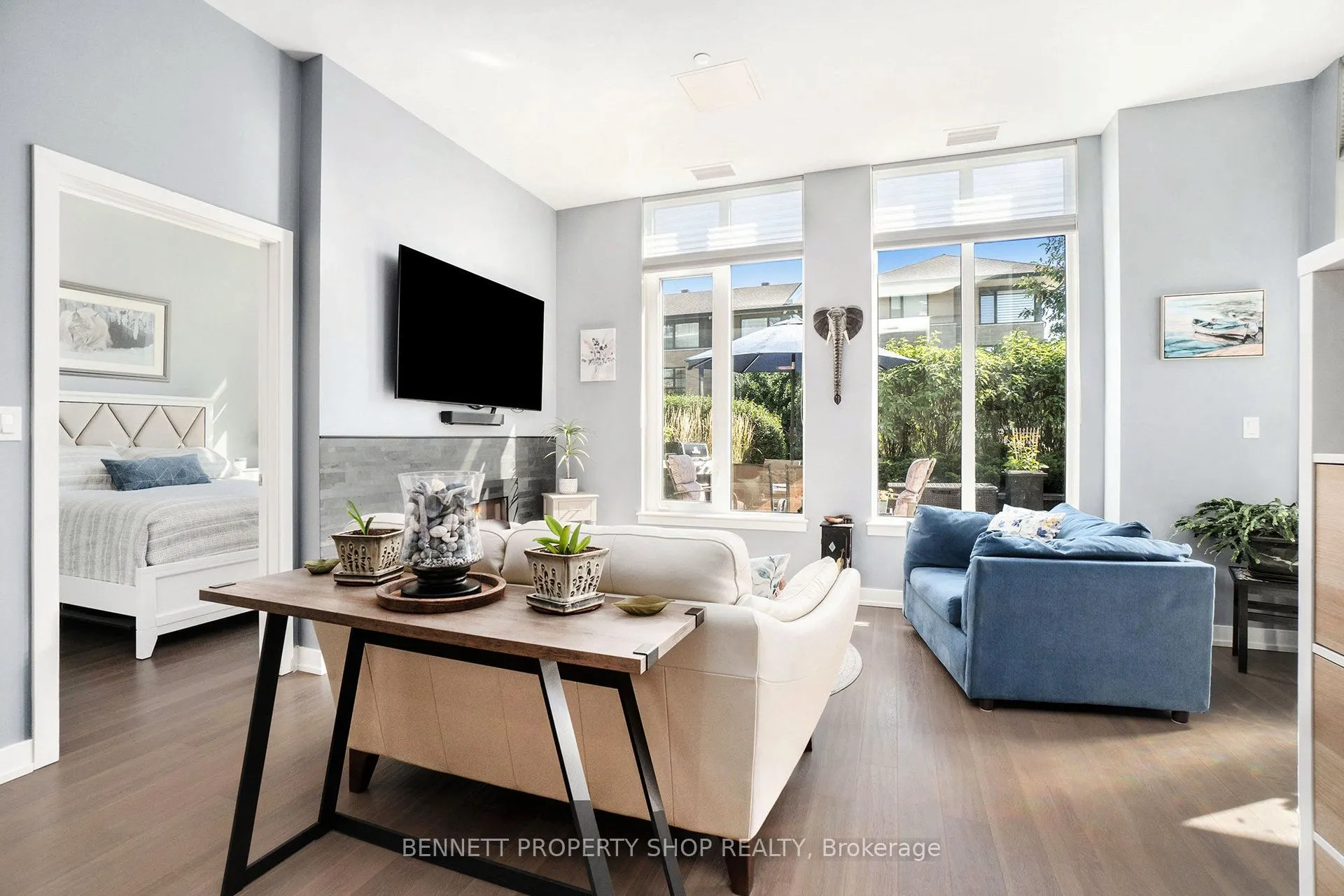 530 De Mazenod Avenue, #105