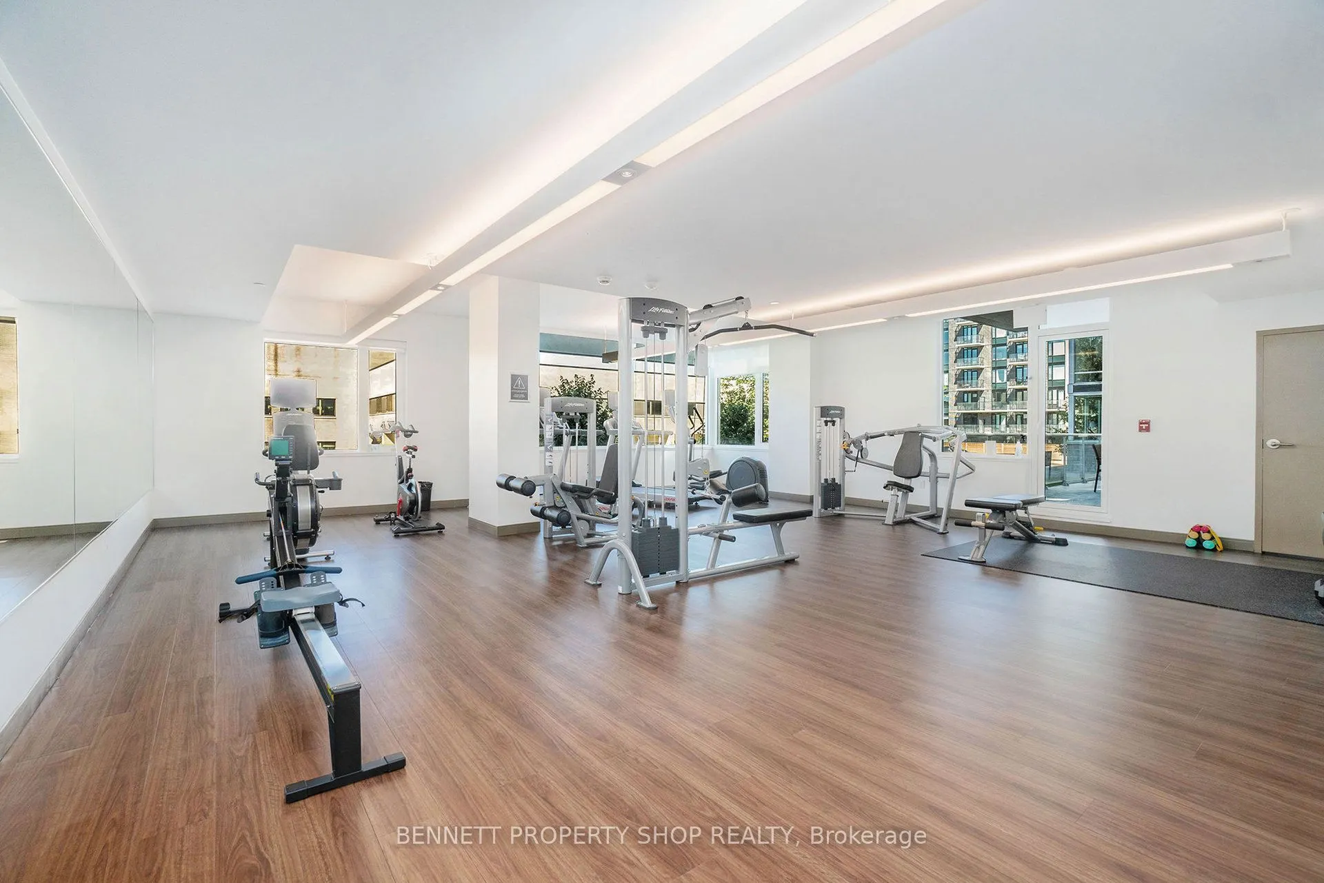 530 De Mazenod Avenue, #105