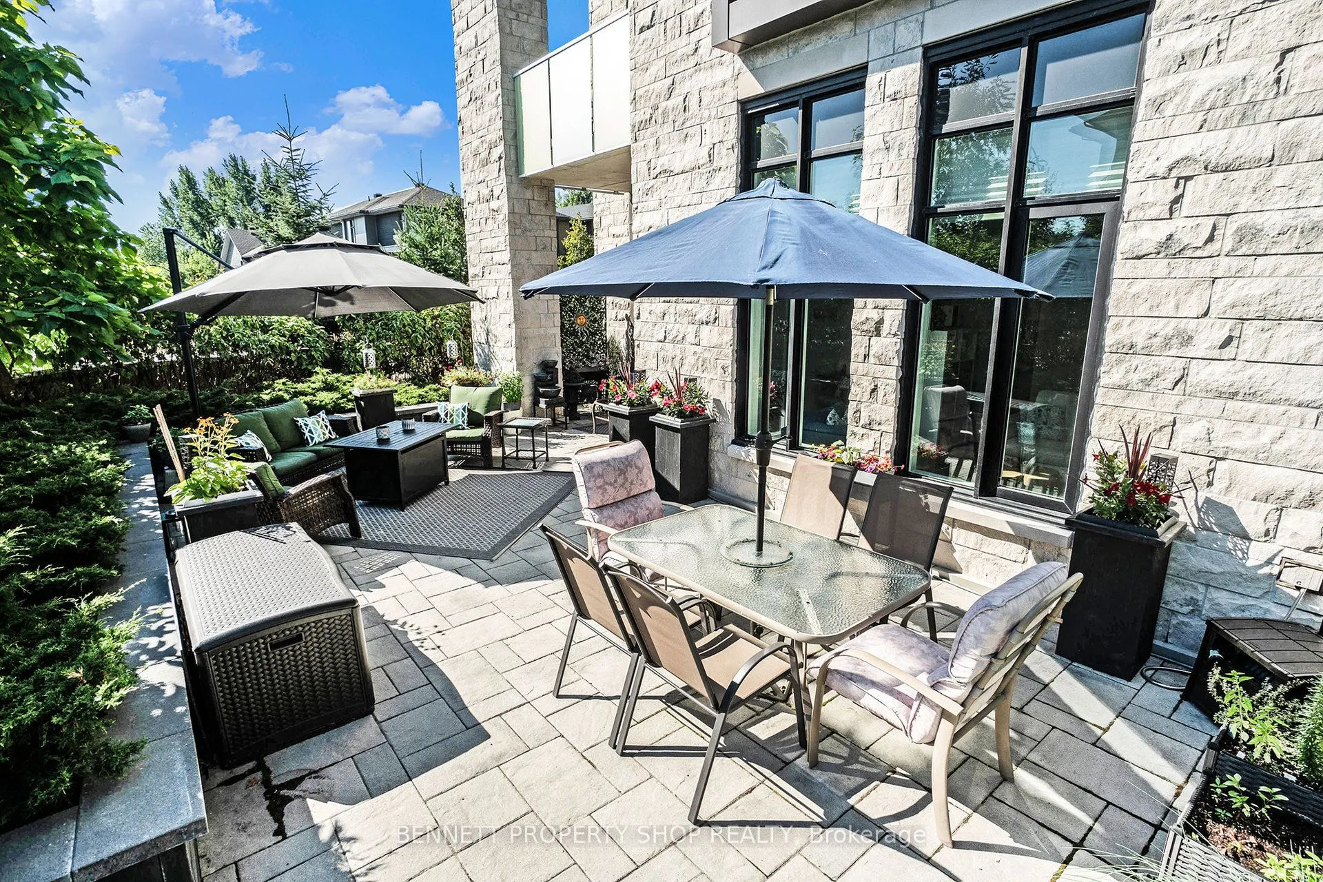 530 De Mazenod Avenue, #105
