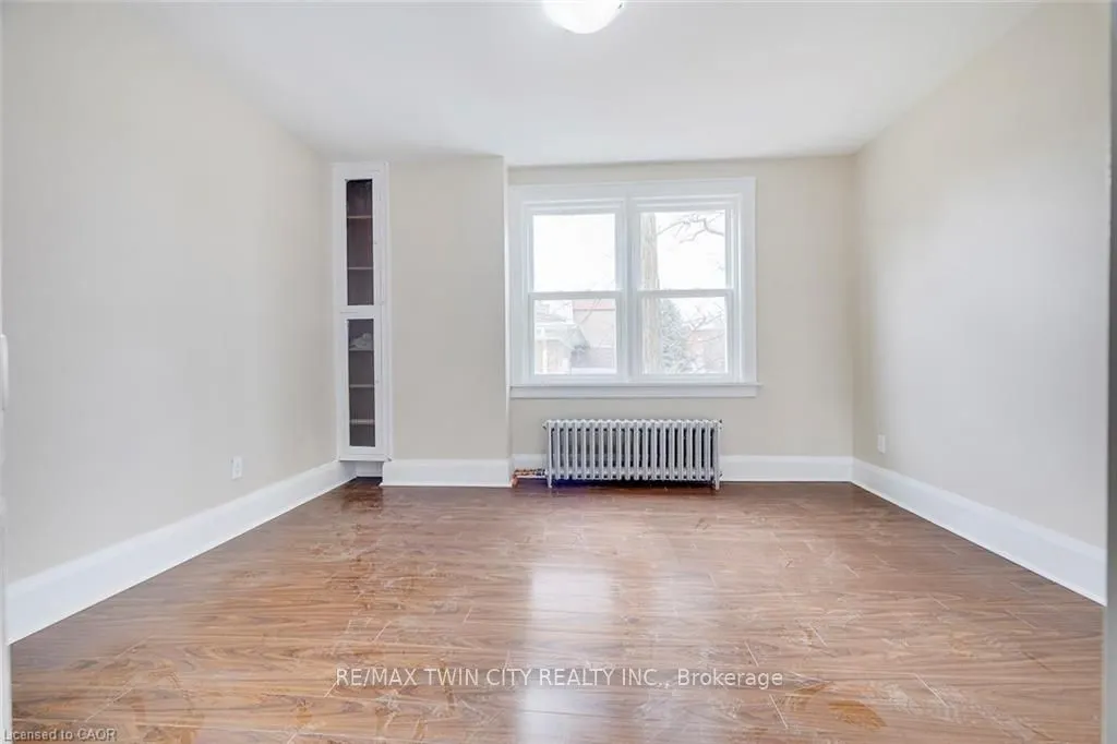 457 King Street E